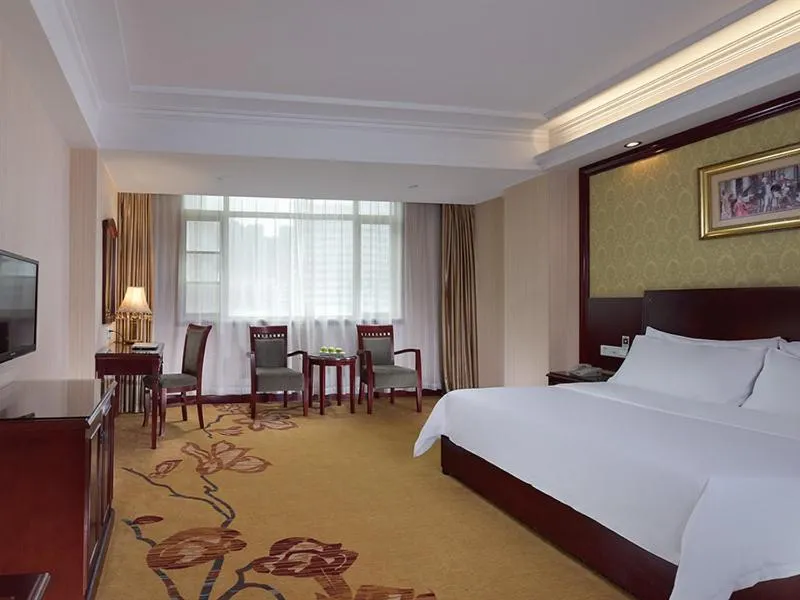 Bed in Vienna Hotel Zhongkai Road Branch