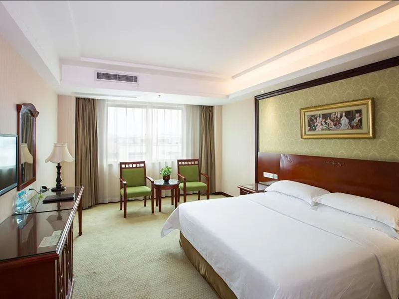 Bed in Vienna Hotel Zhongkai Road Branch