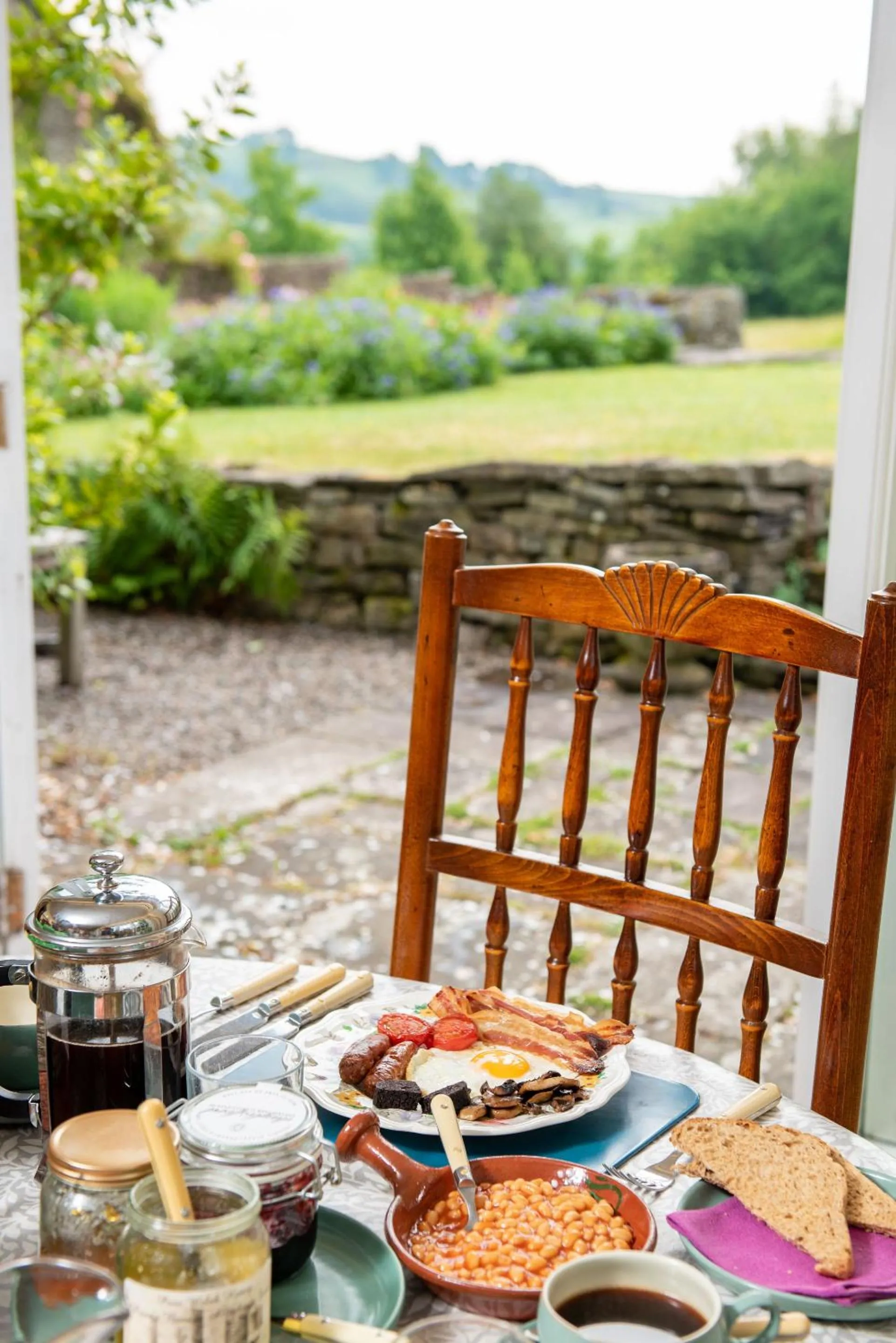 Breakfast in Alltybrain Farm Cottages
