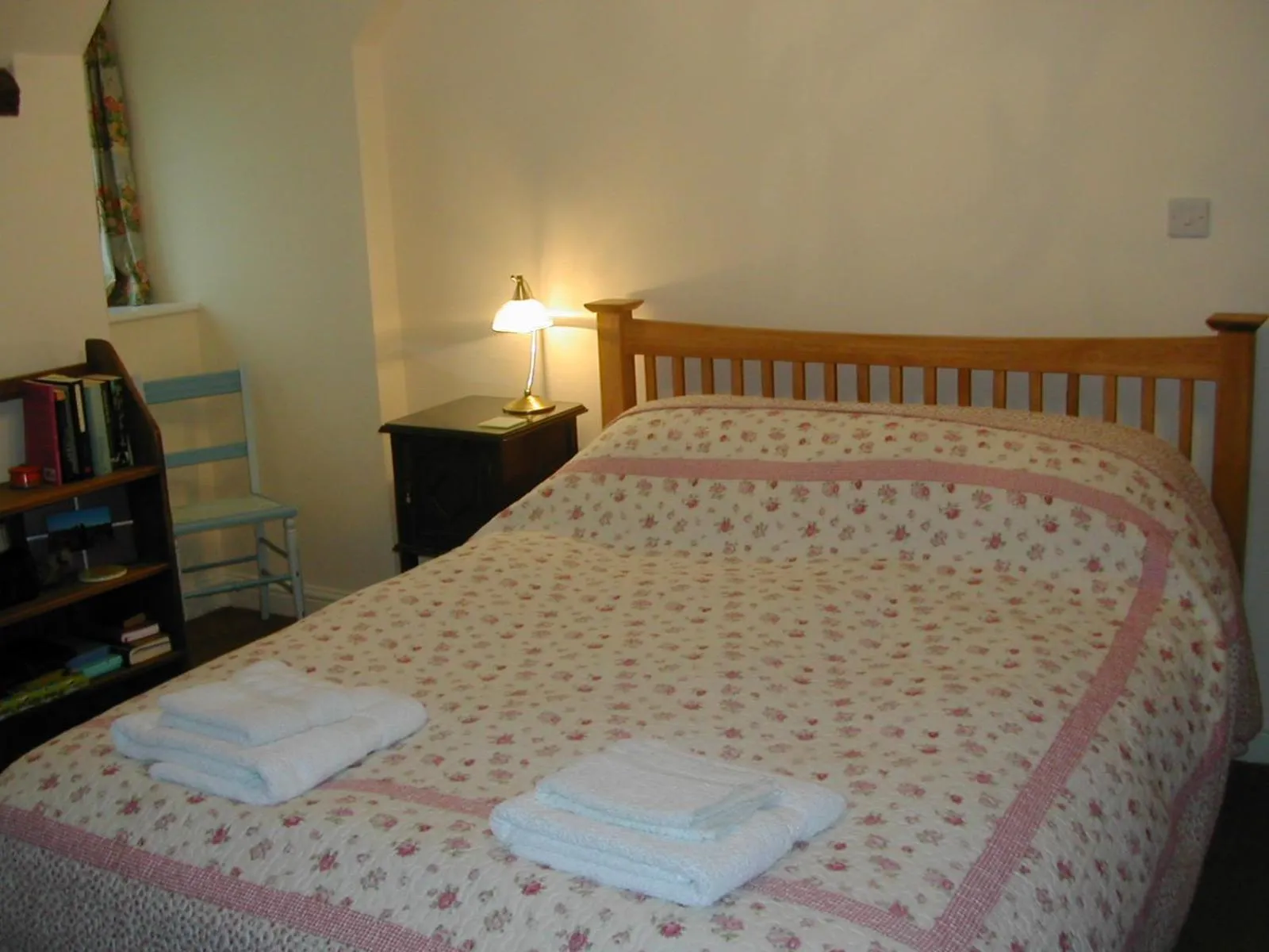 Bedroom, Bed in Alltybrain Farm Cottages