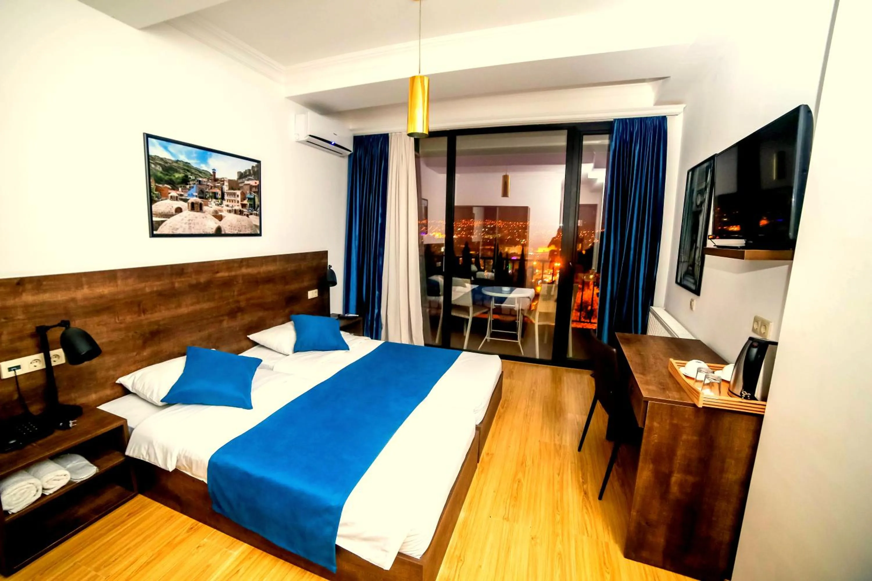 Bedroom, Bed in Tbilisi View Hotel