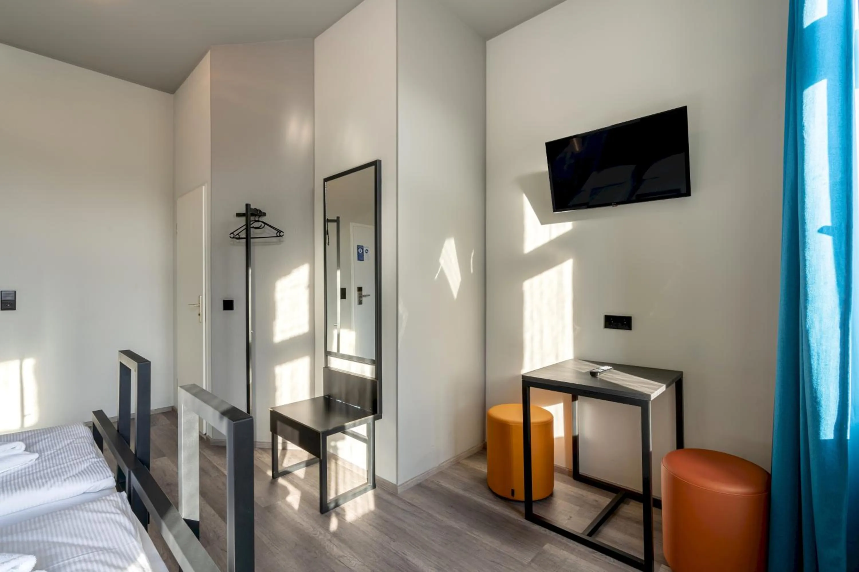 TV and multimedia, Bed in a&o Berlin Friedrichshain