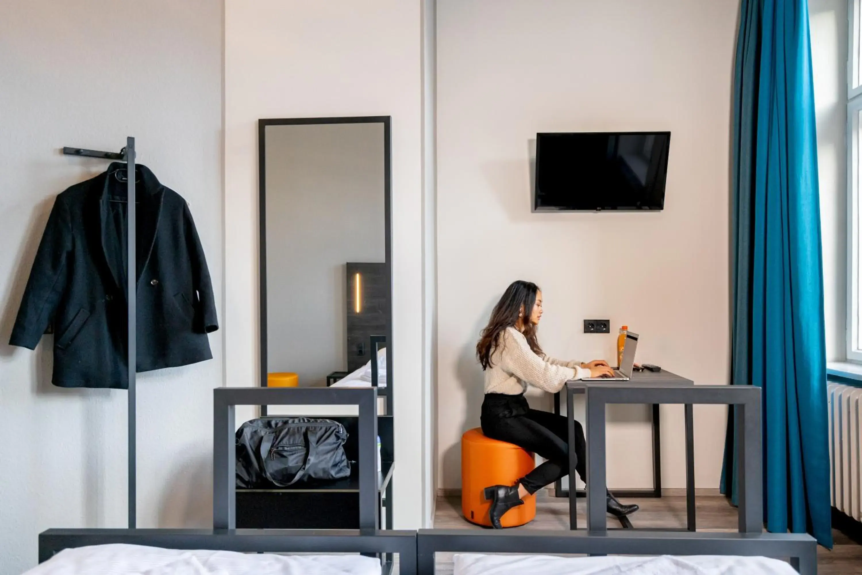 Photo of the whole room in a&o Berlin Friedrichshain Photo of the whole room in a&o Berlin Friedrichshain