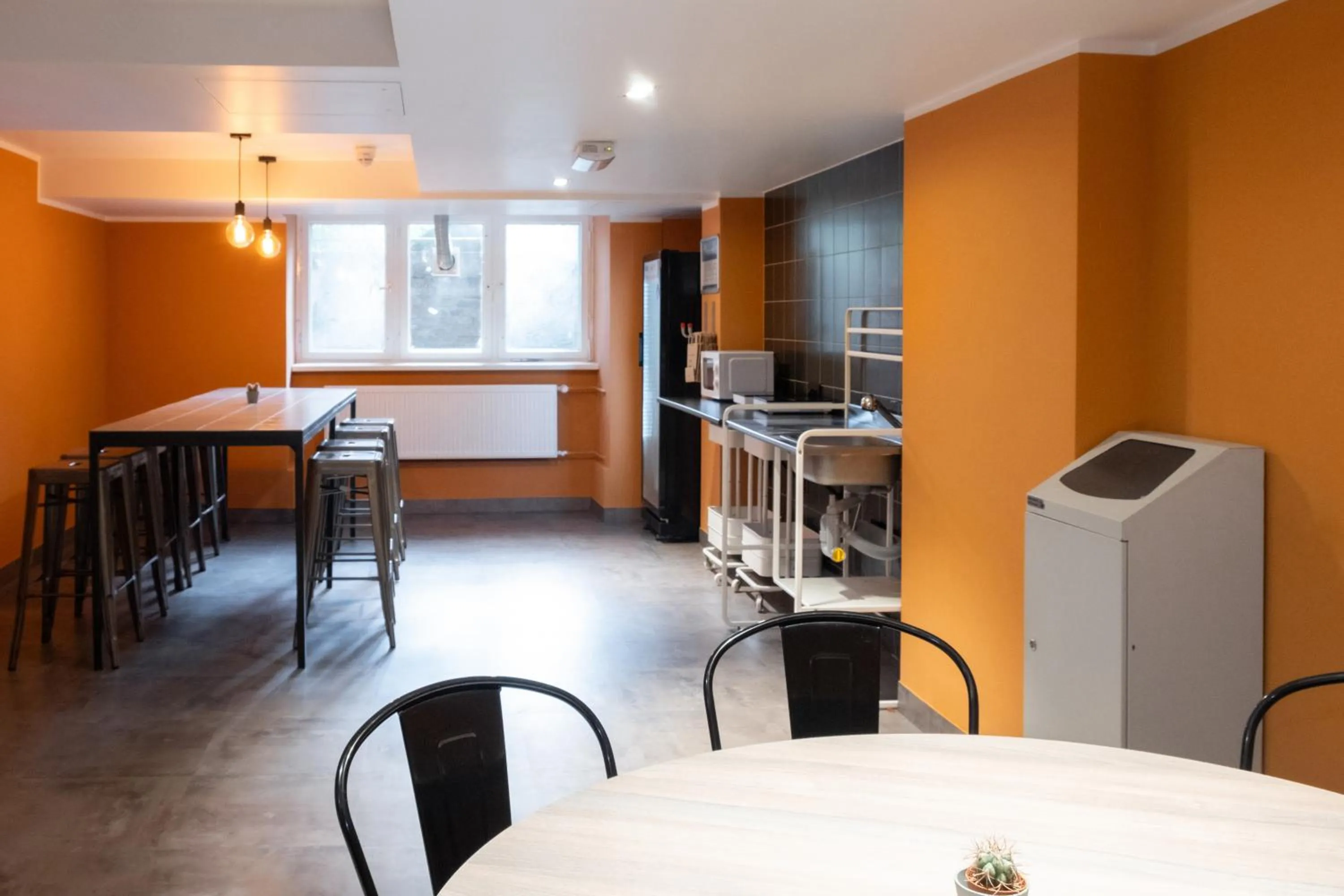 Communal kitchen in a&o Berlin Friedrichshain