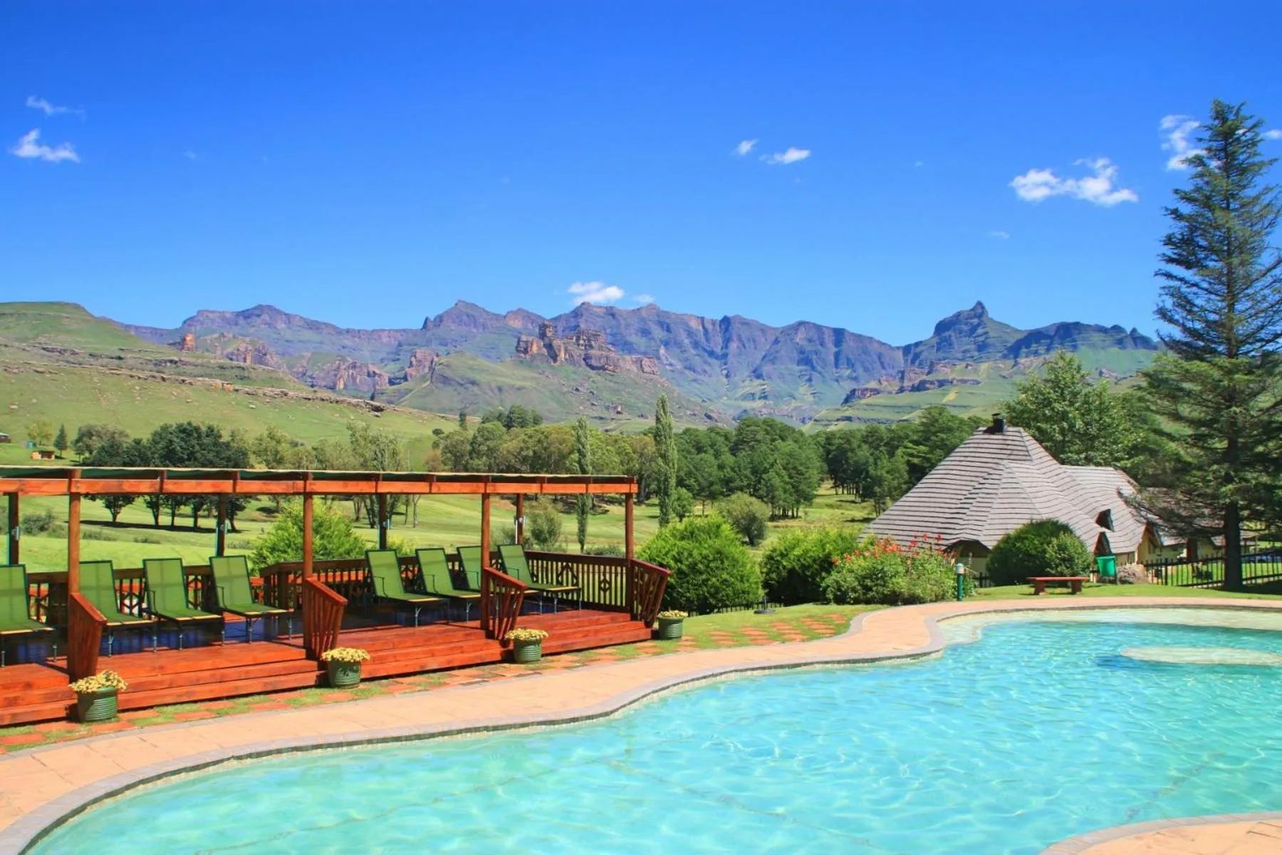 Swimming pool in Fairways Drakensberg Resort