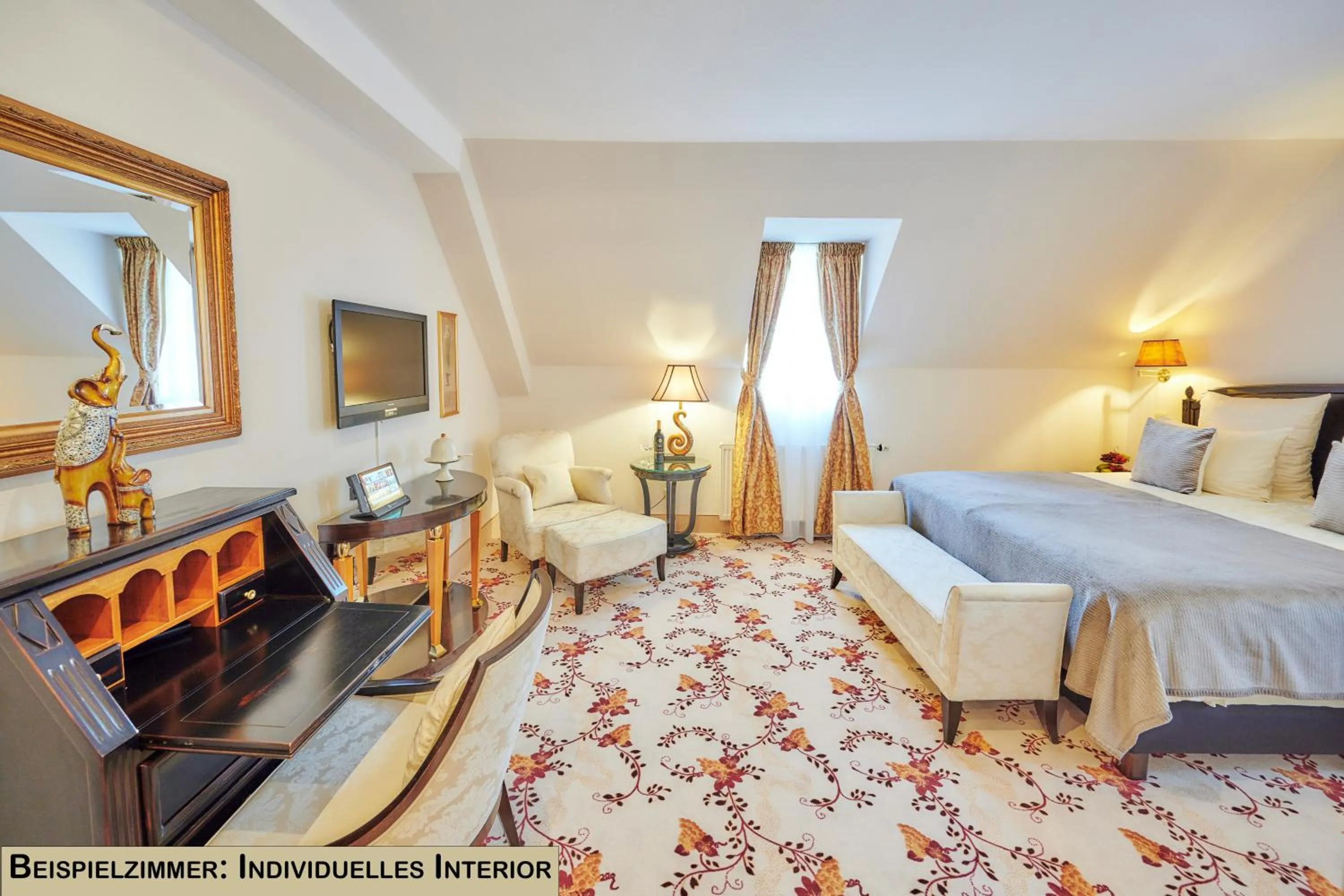 Photo of the whole room, Bed in Weinromantikhotel Richtershof