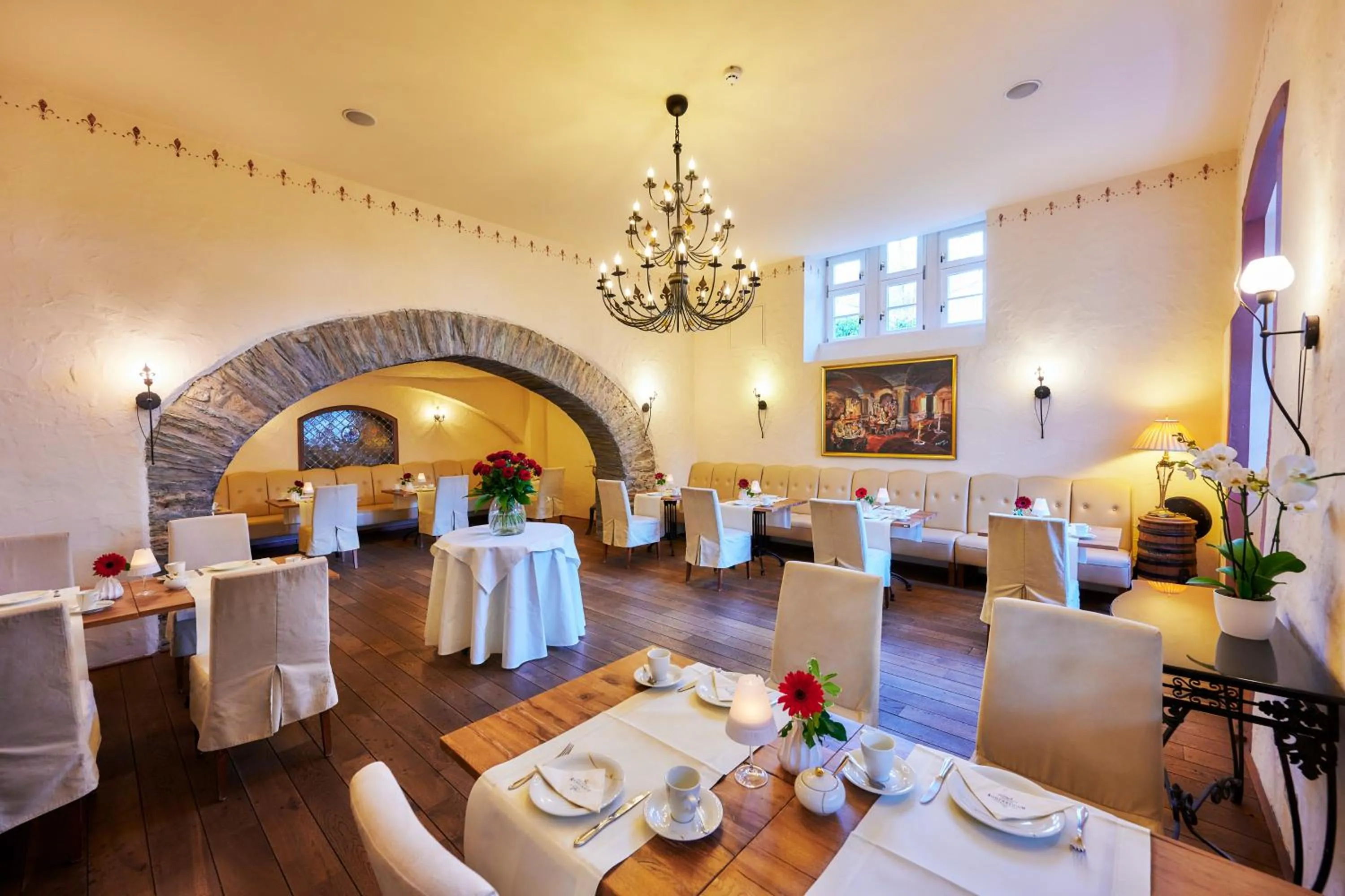 Restaurant/places to eat in Weinromantikhotel Richtershof