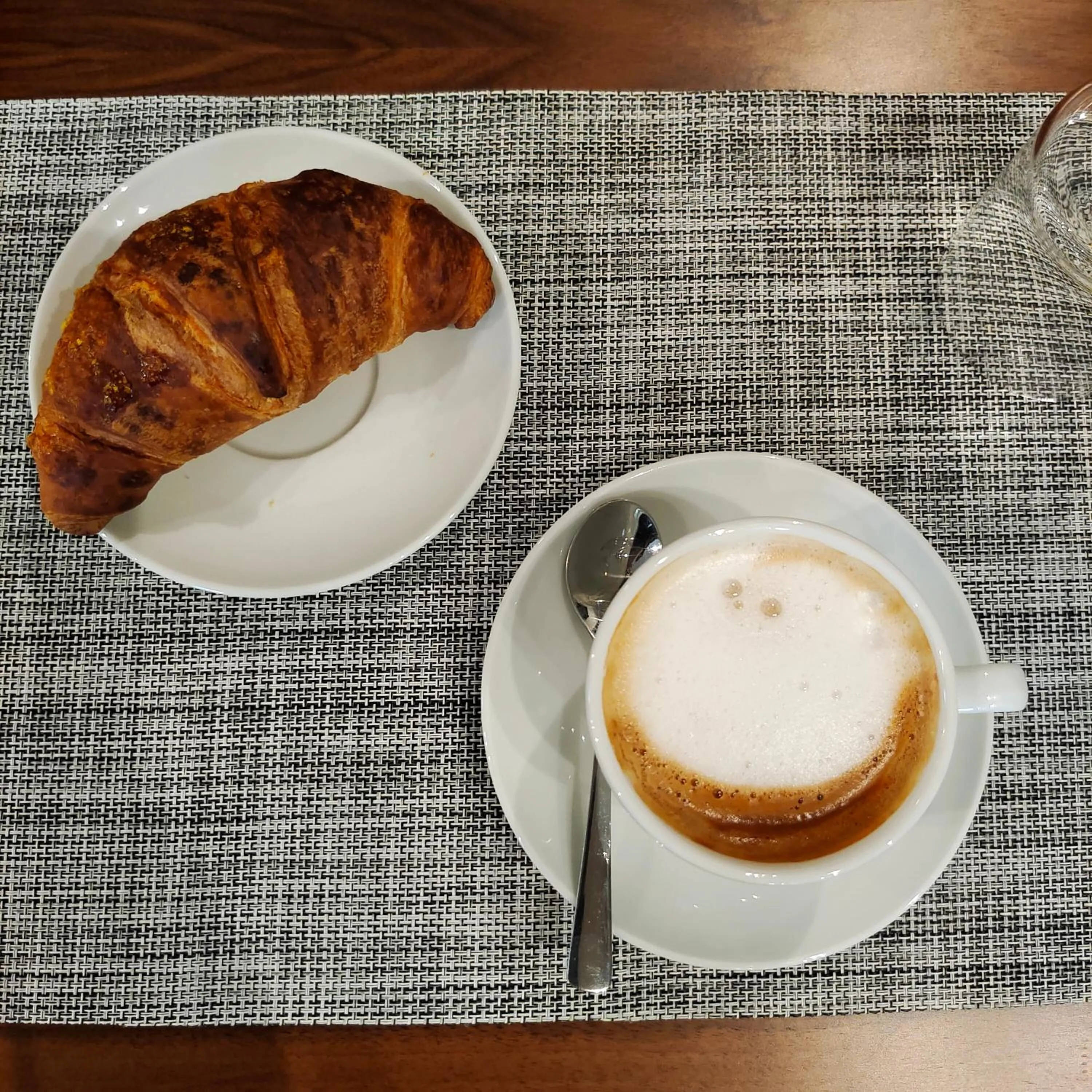 Breakfast in Ada Home