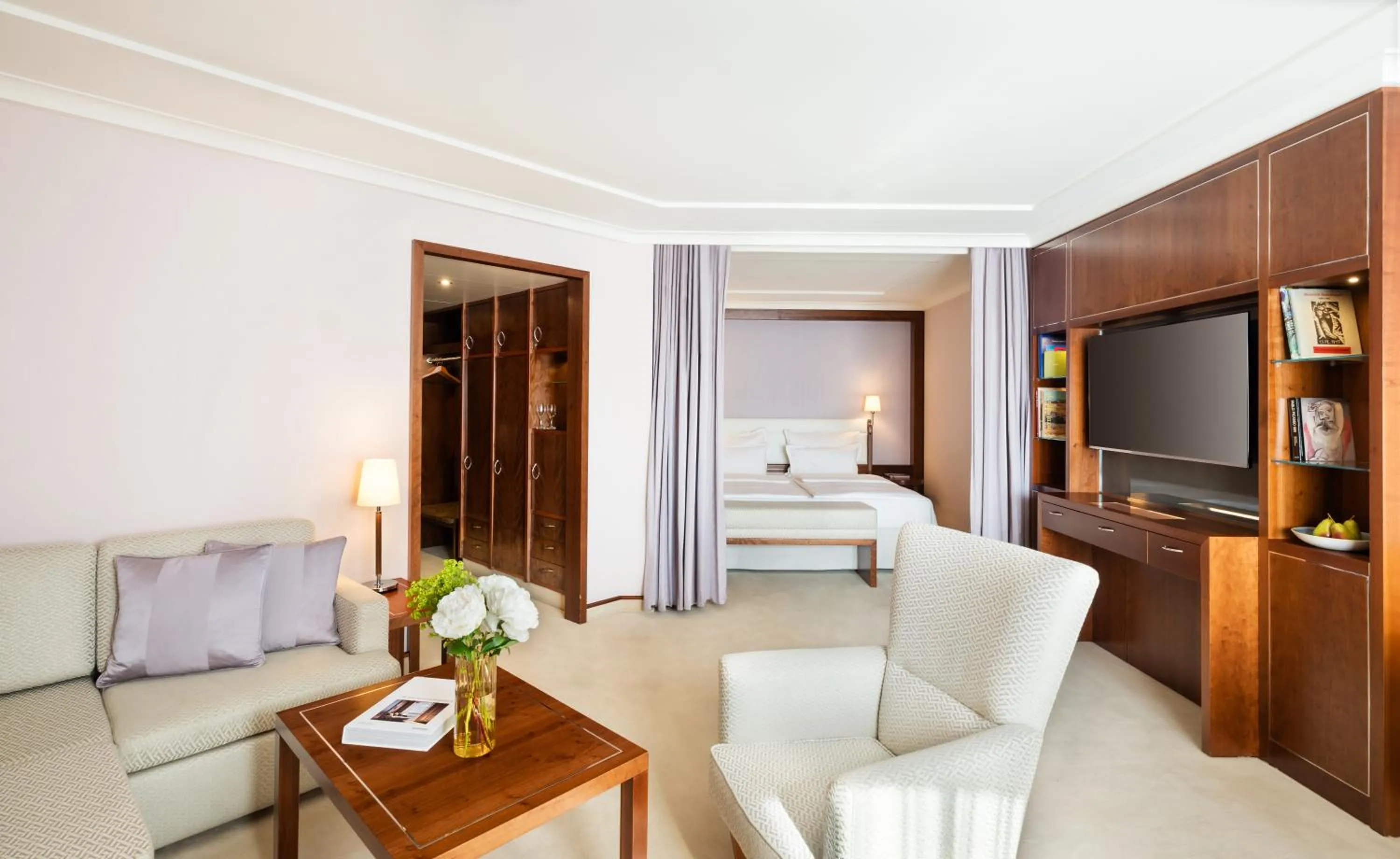 GRAND ELYSEE Hamburg