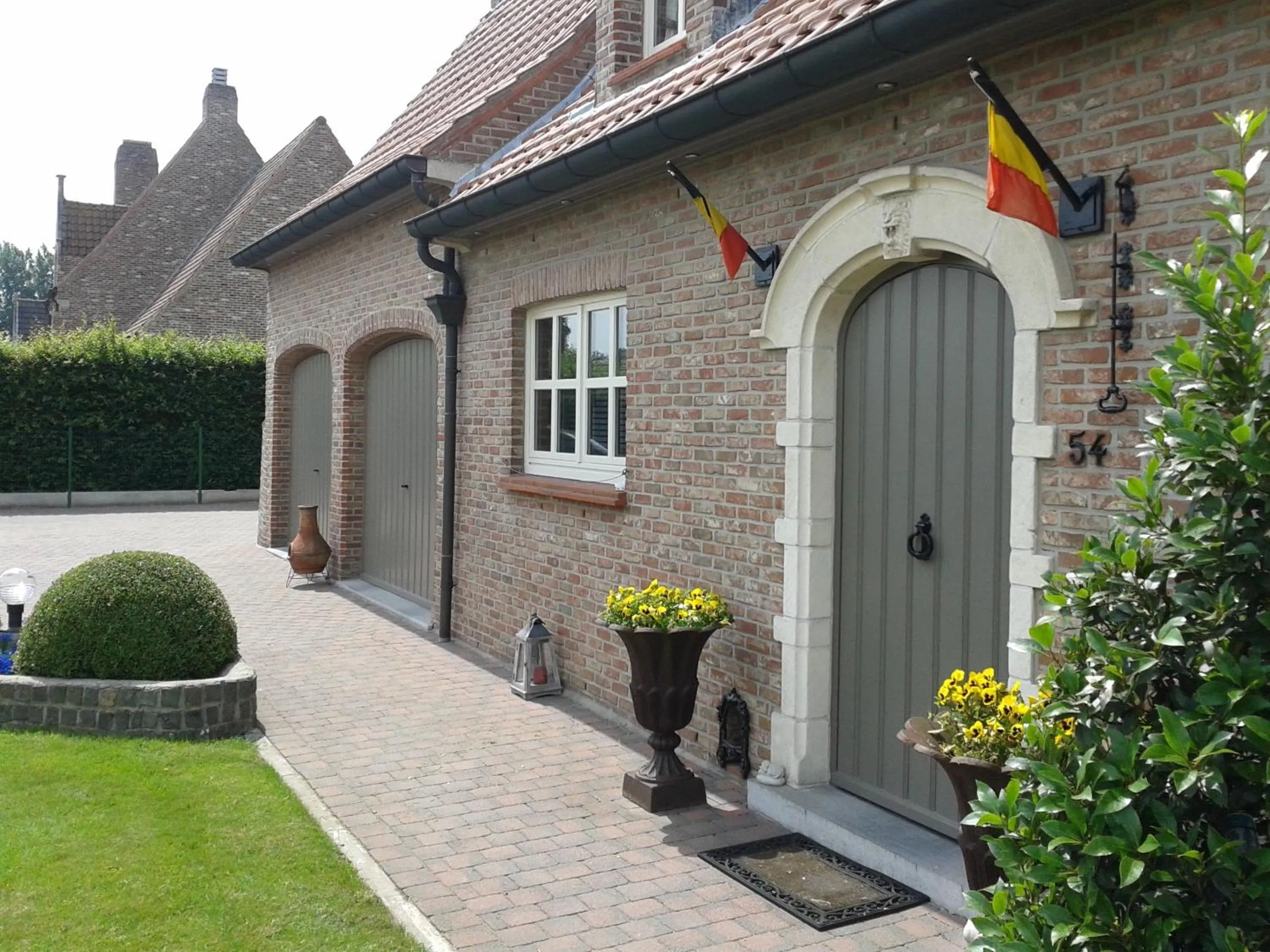 Facade/entrance in B&B Decoster