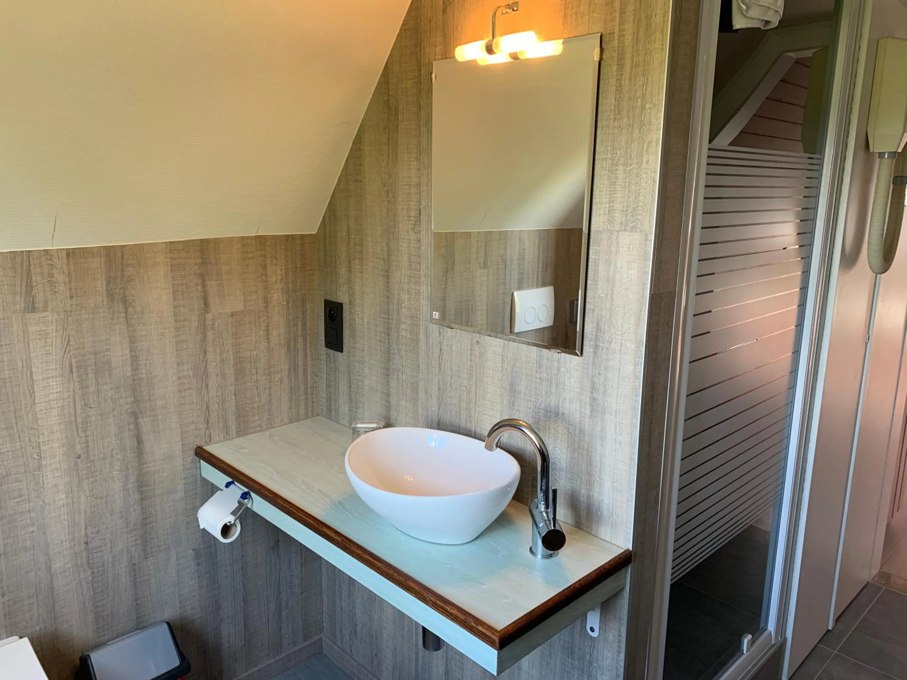 Shower in B&B Decoster