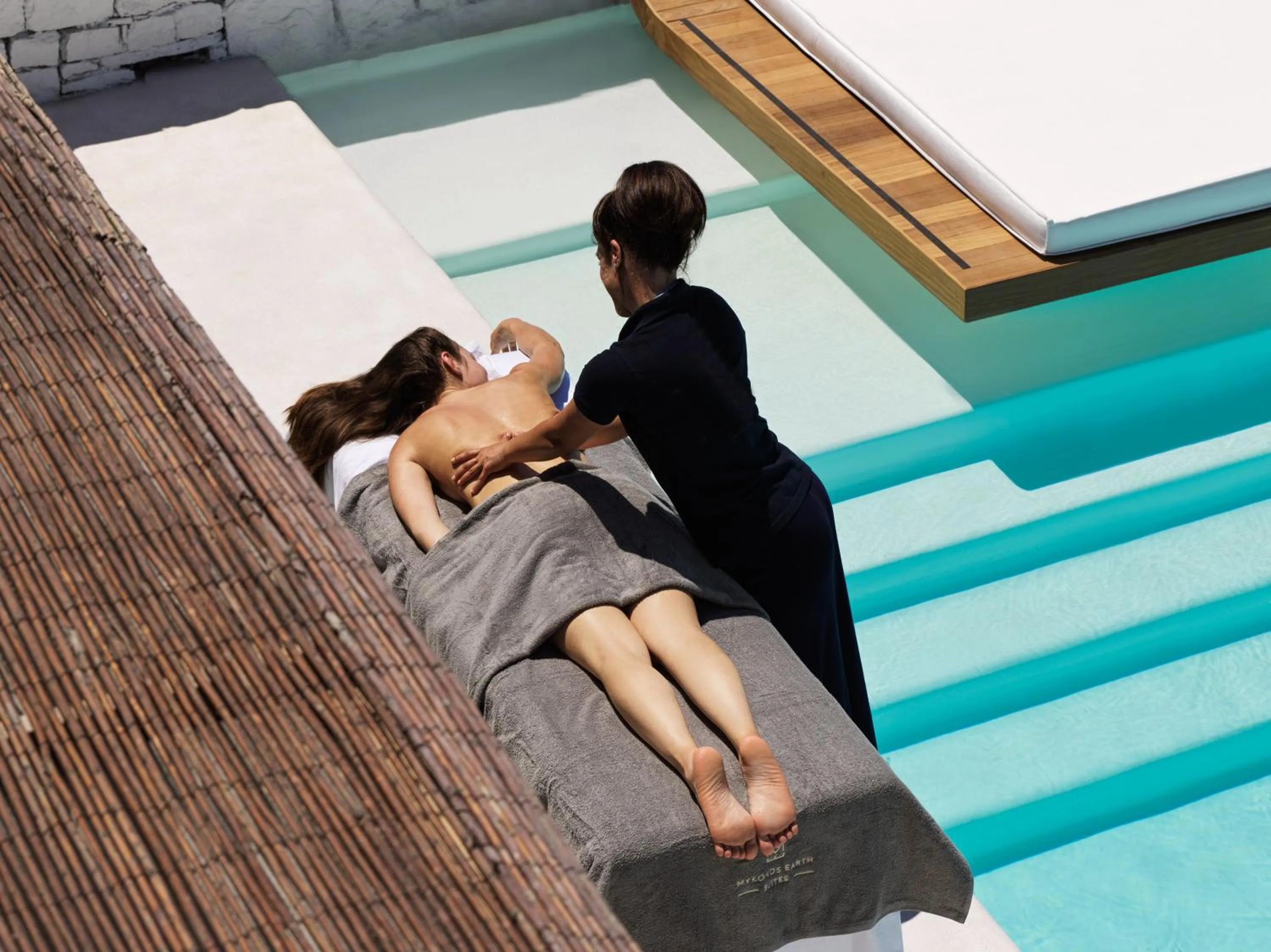 Massage in Mykonos Earth Suites