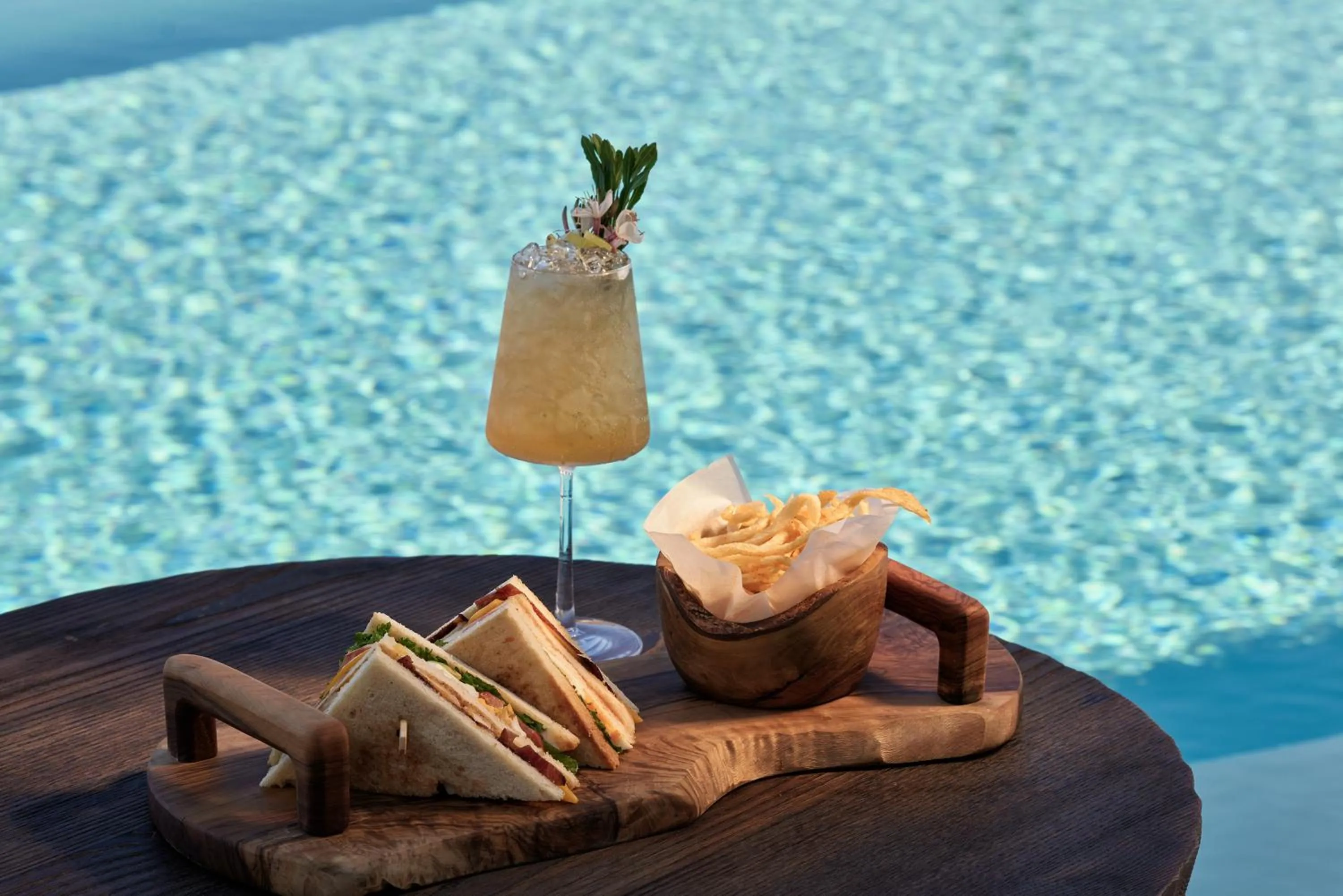 Food and drinks in Mykonos Earth Suites