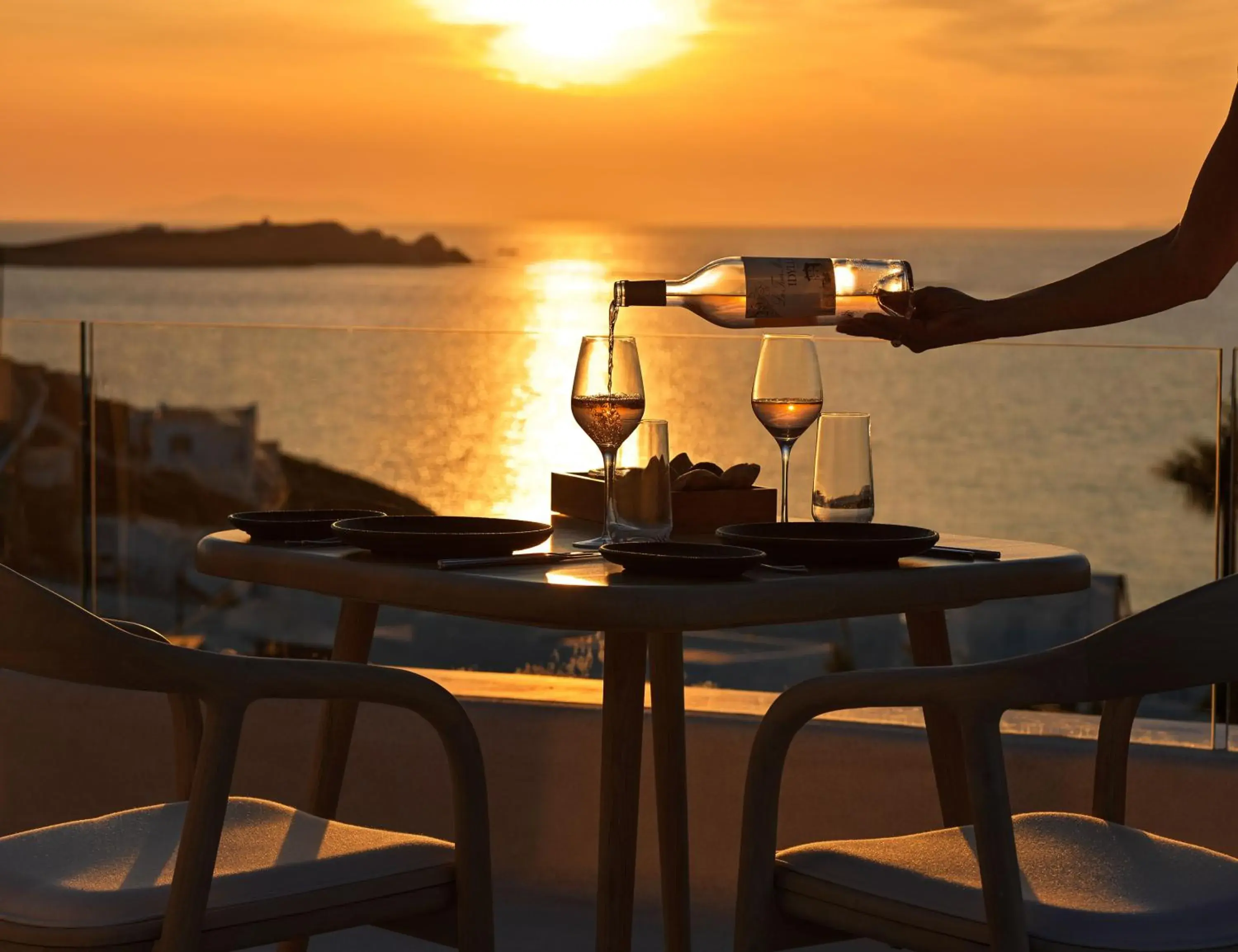 Restaurant/places to eat in Mykonos Earth Suites Restaurant/places to eat in Mykonos Earth Suites