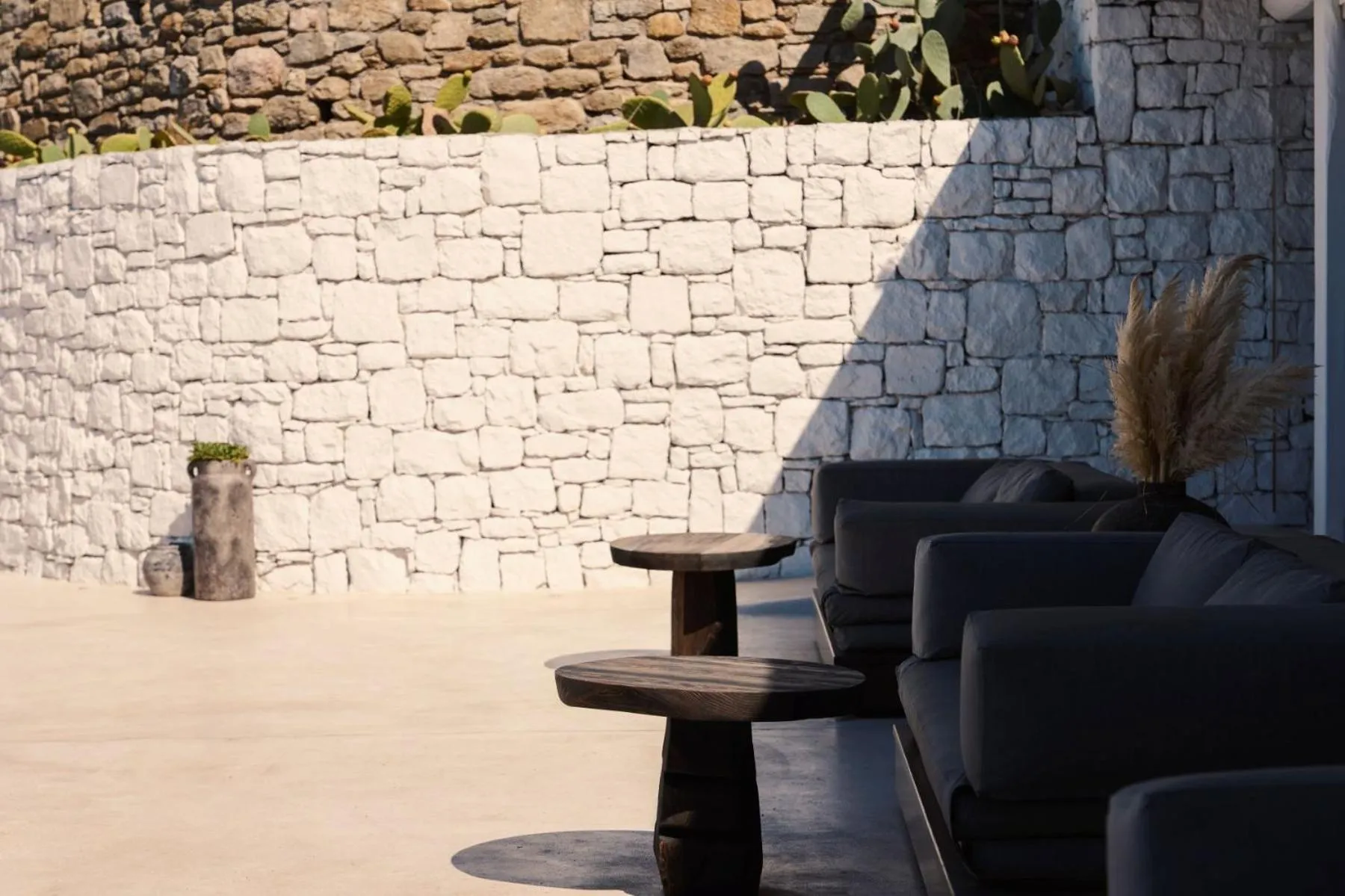 Swimming pool in Mykonos Earth Suites