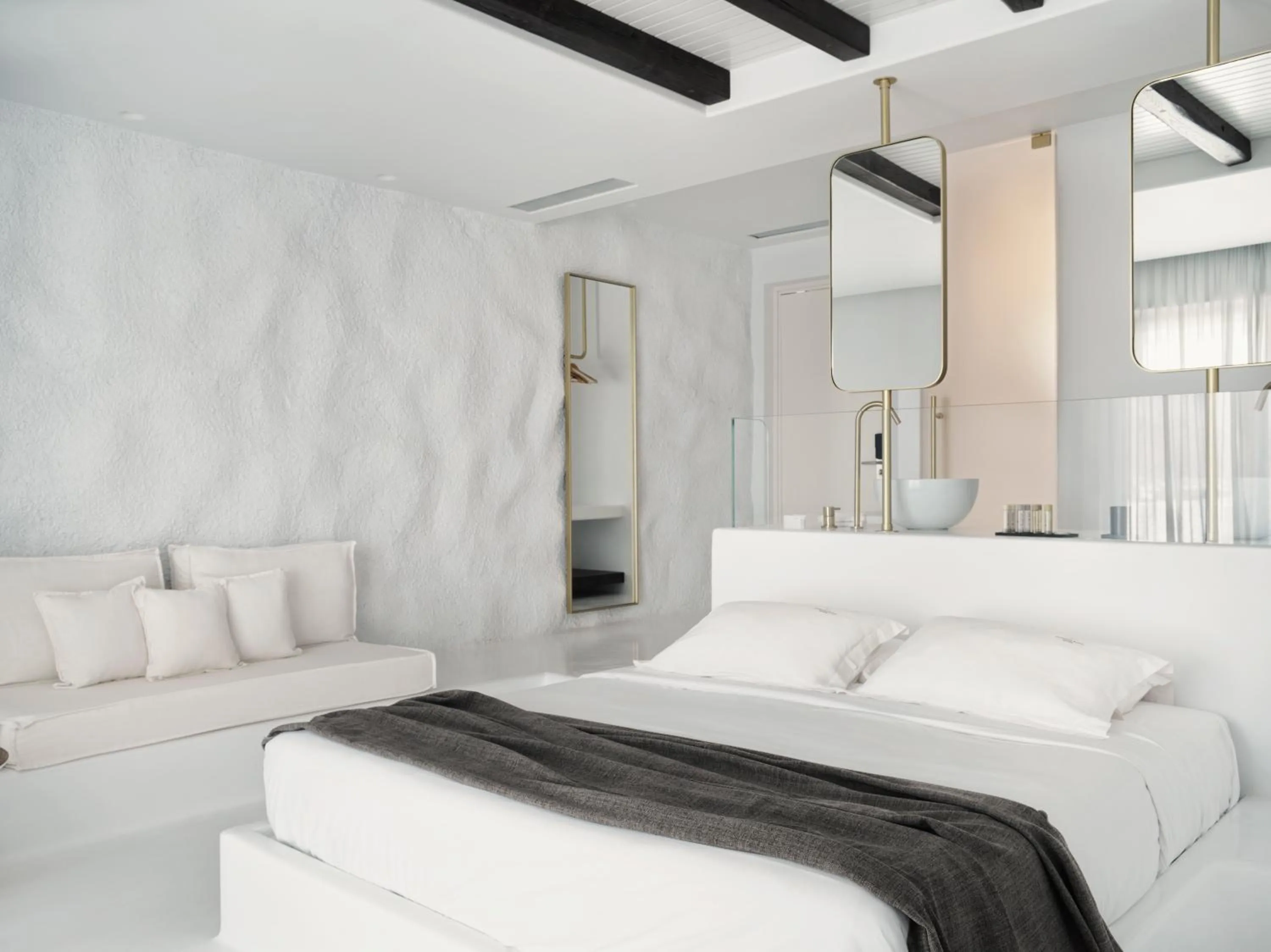 Bedroom, Bed in Mykonos Earth Suites