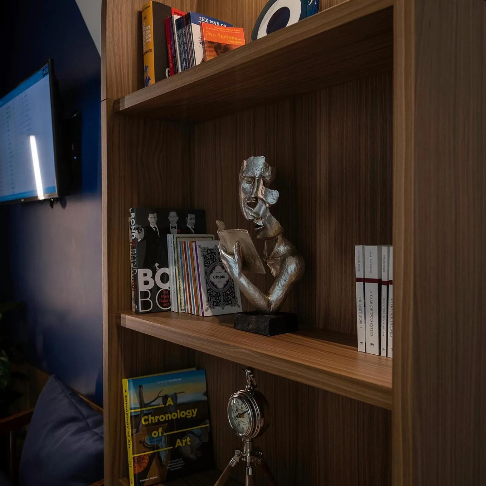 Library in Kepler Club Sabiha Gökçen Airport - International Transit Area