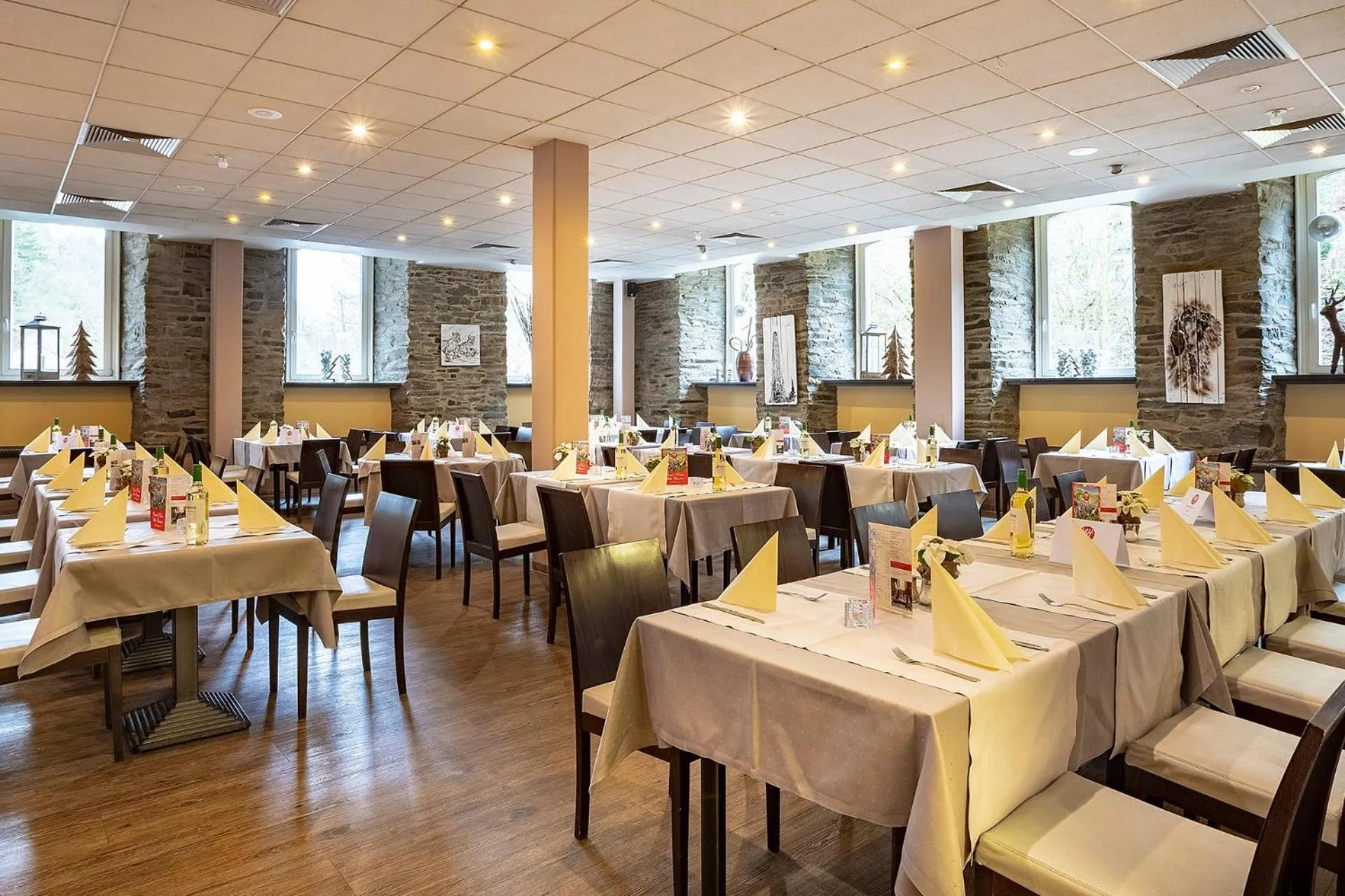 Restaurant/places to eat in ACHAT Hotel Monschau