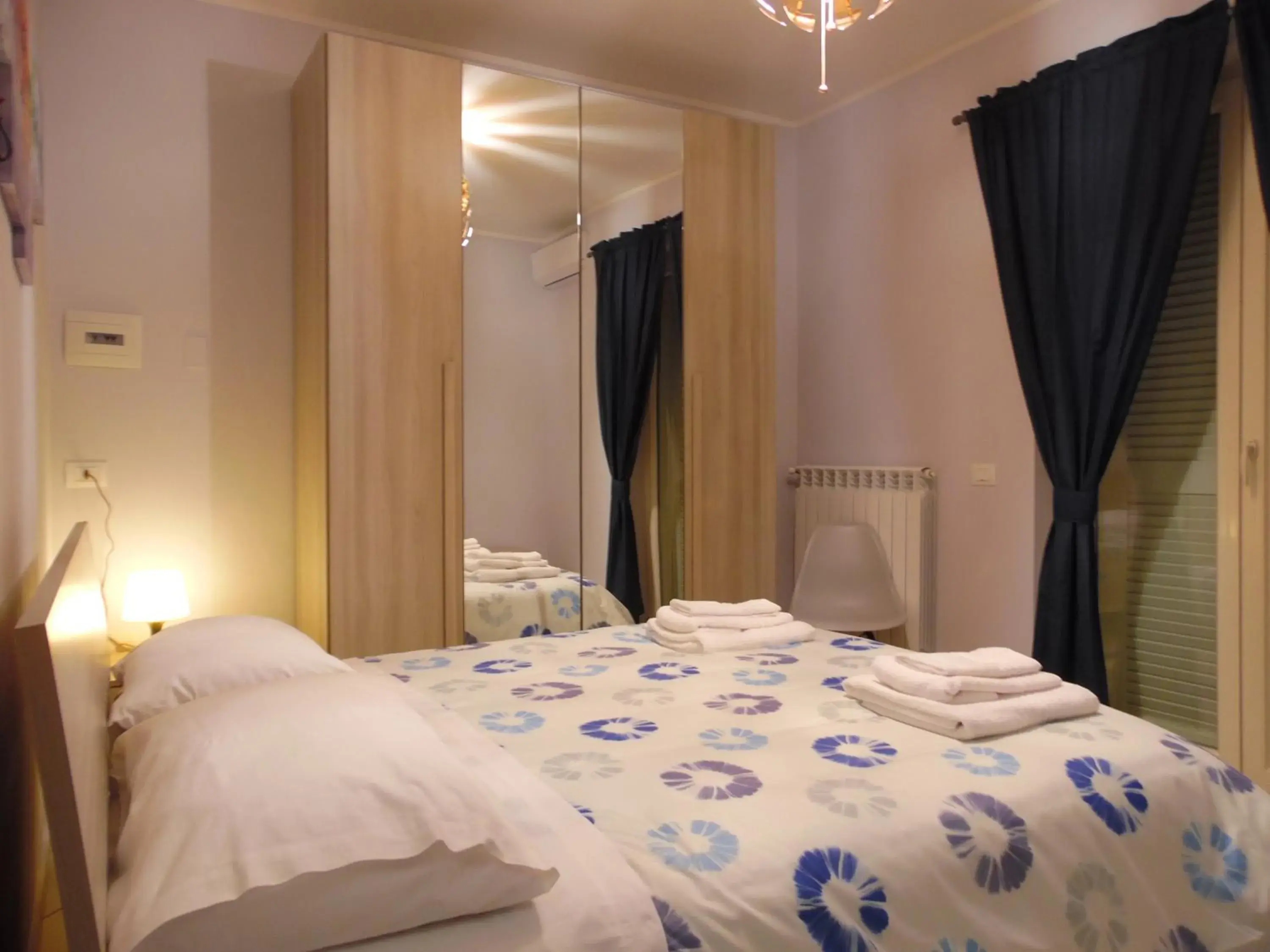 Double Room with Private External Bathroom in B&B White One Double Room with Private External Bathroom in B&B White One