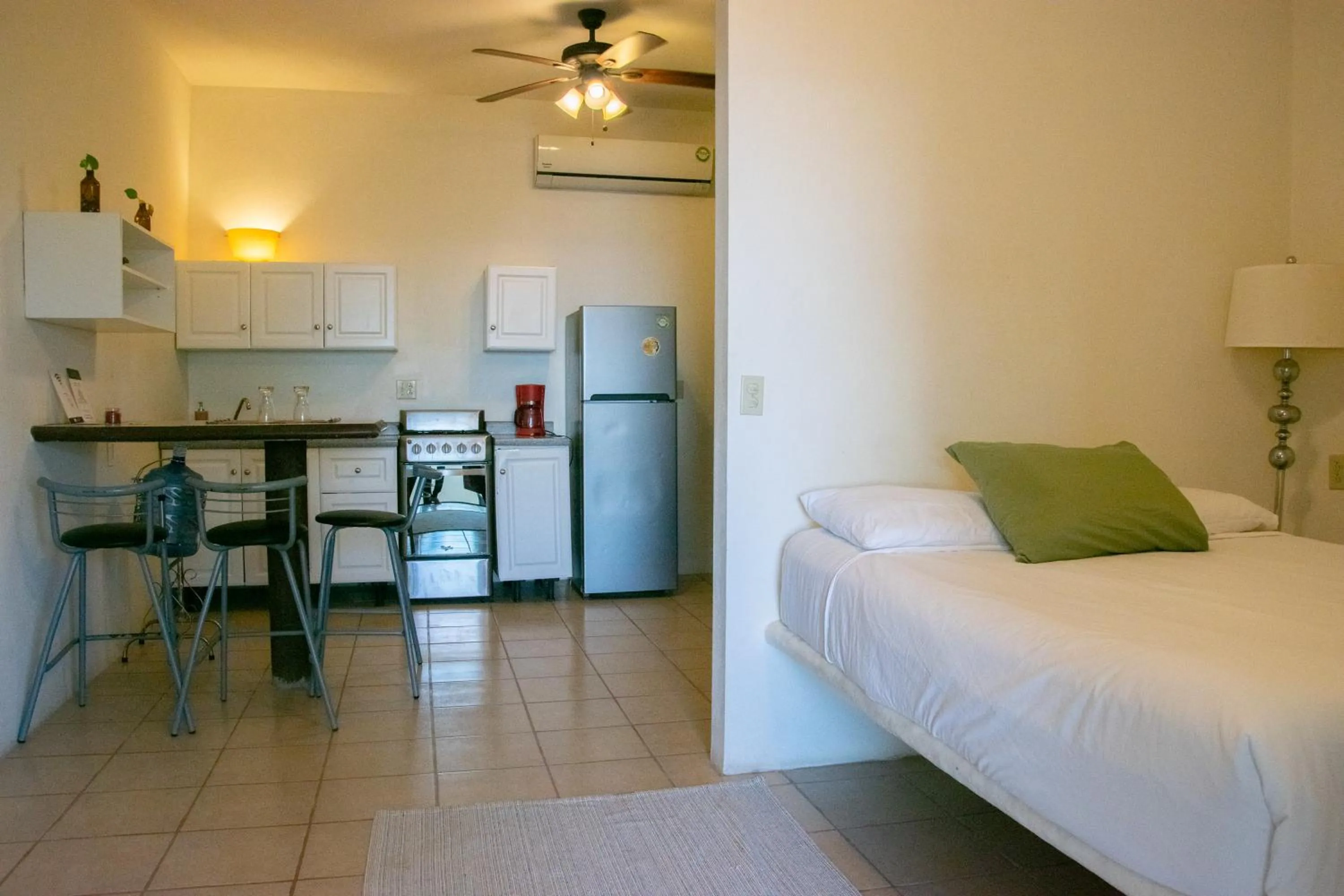 kitchen, Bed in La Ventana Beach Resort