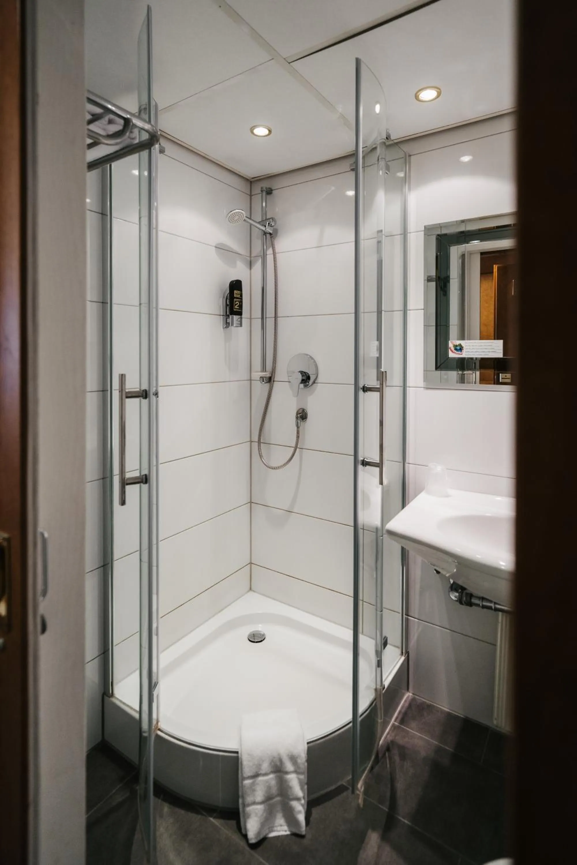 Shower in Savoy Hotel