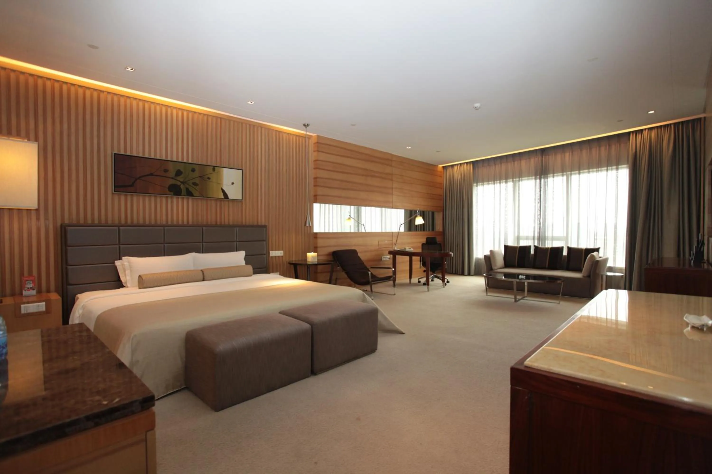 Property building, Bed in HJ International Hotel