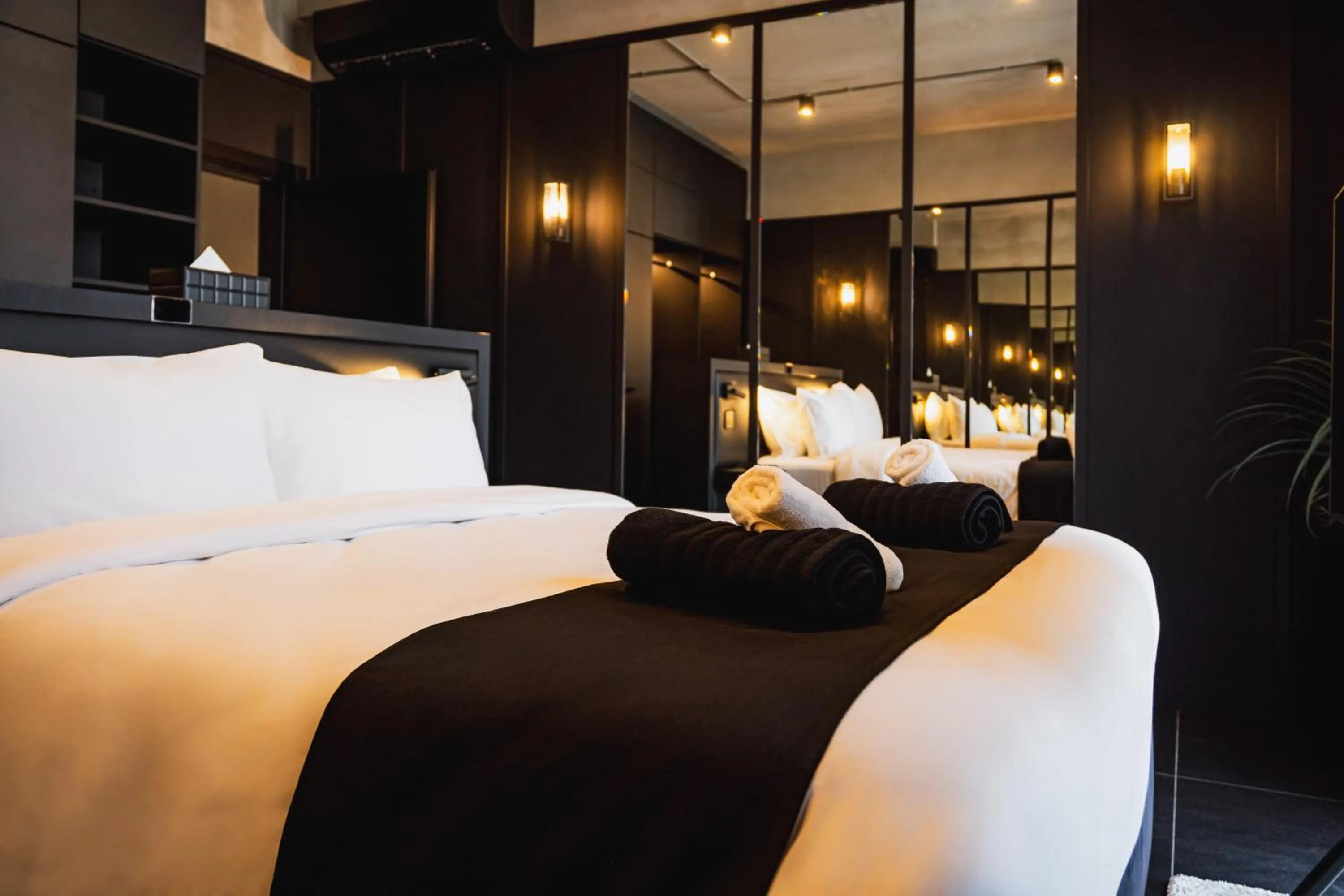 Bedroom, Bed in Block