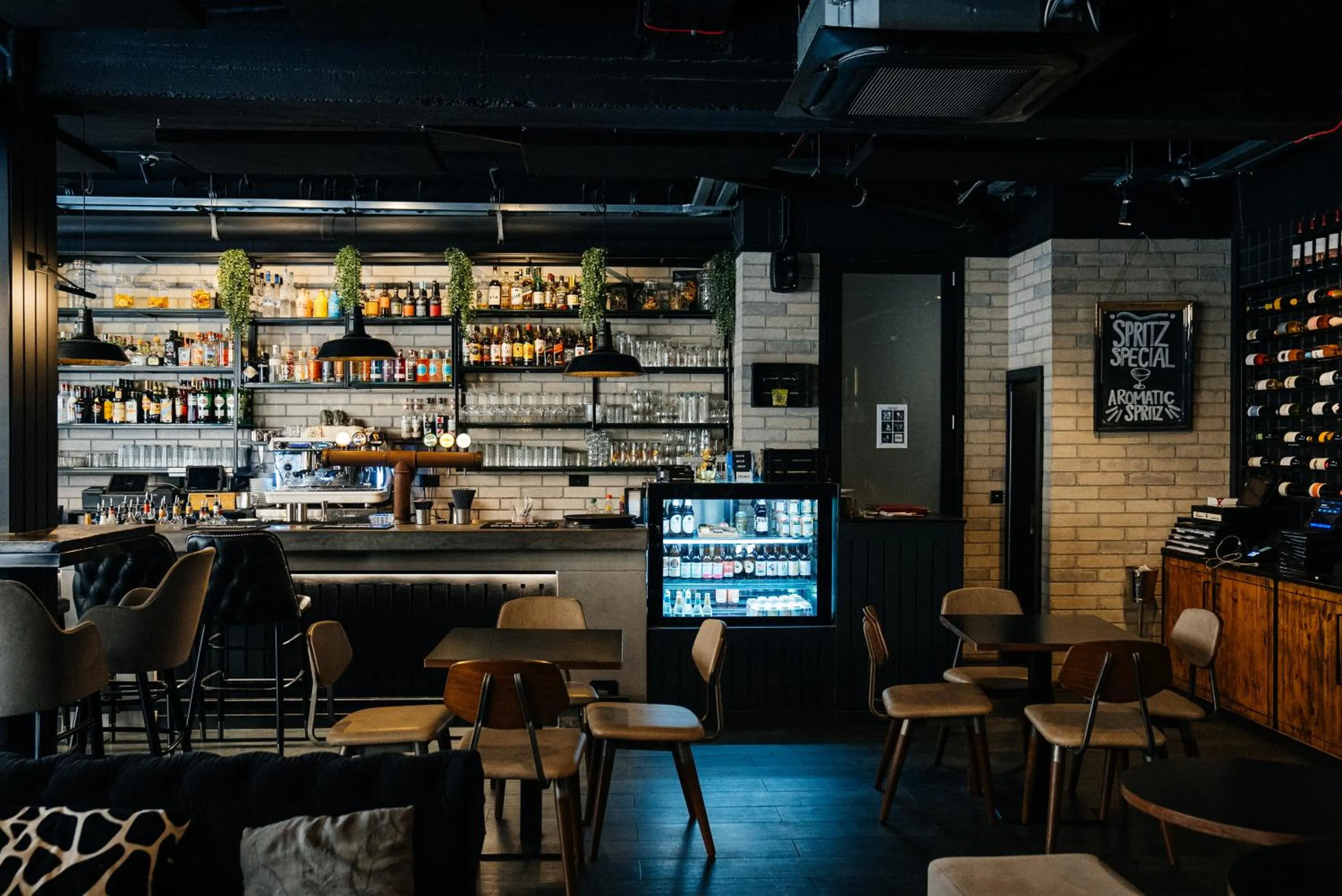 Restaurant/places to eat in Block