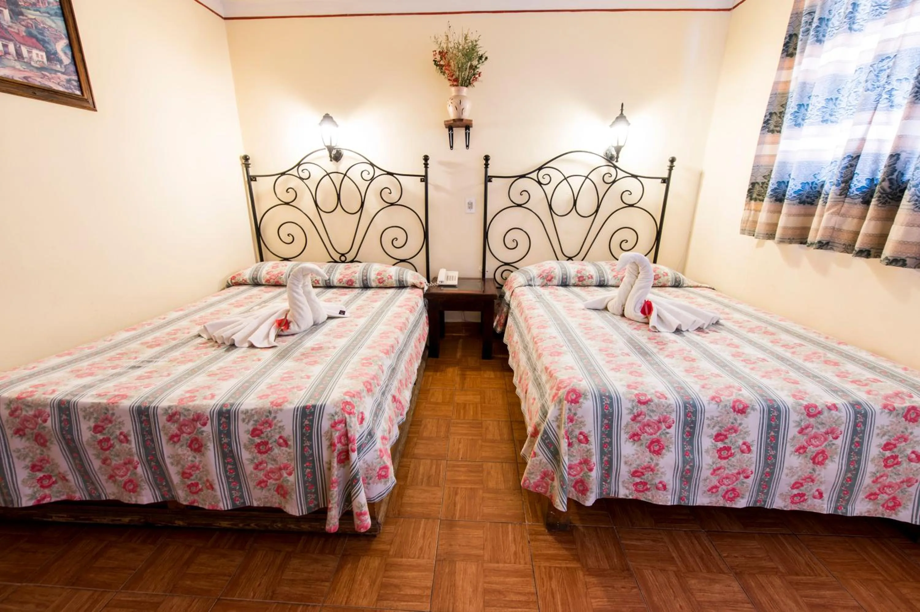 Photo of the whole room, Bed in Arisa