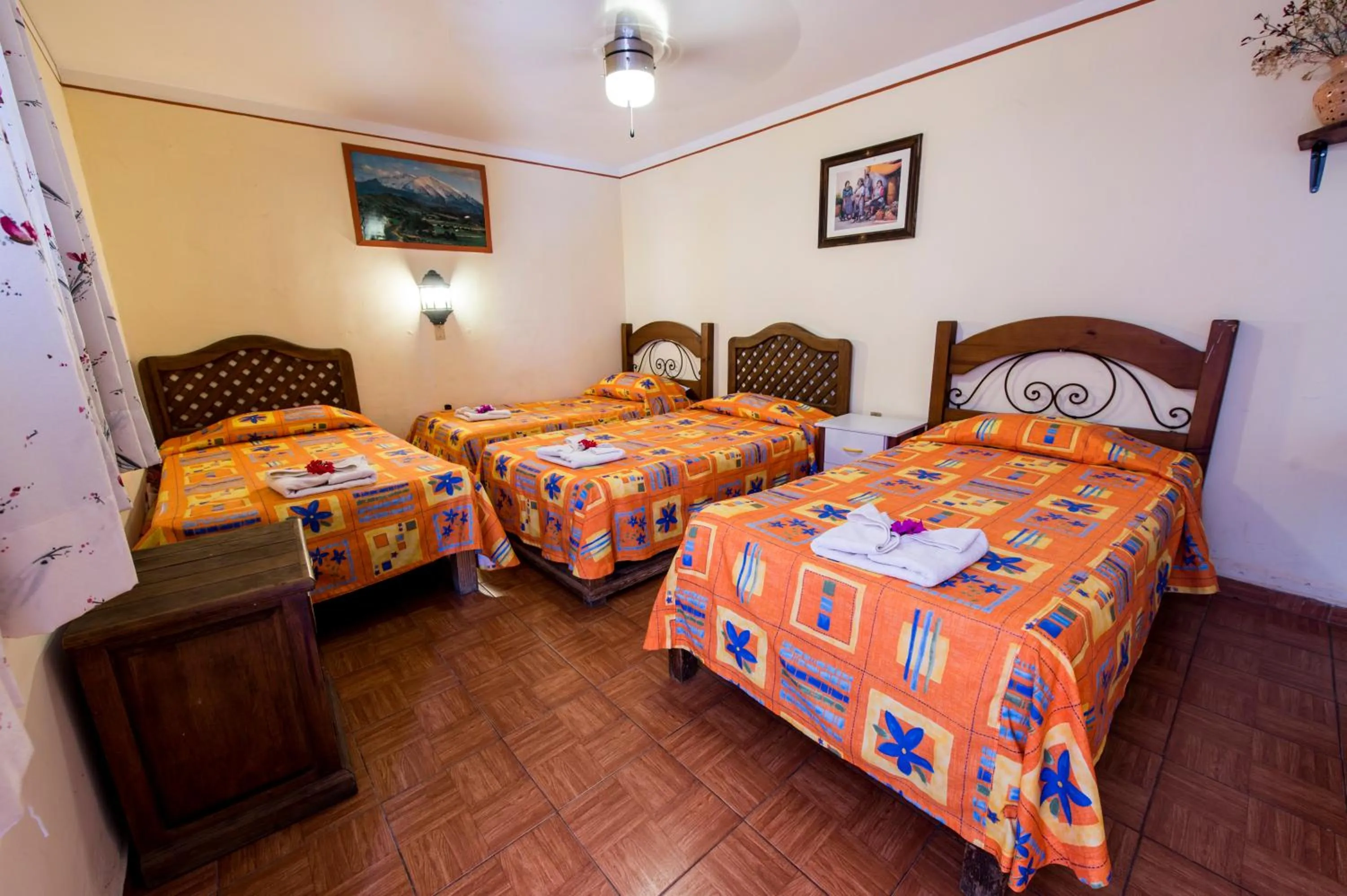 Photo of the whole room, Bed in Arisa