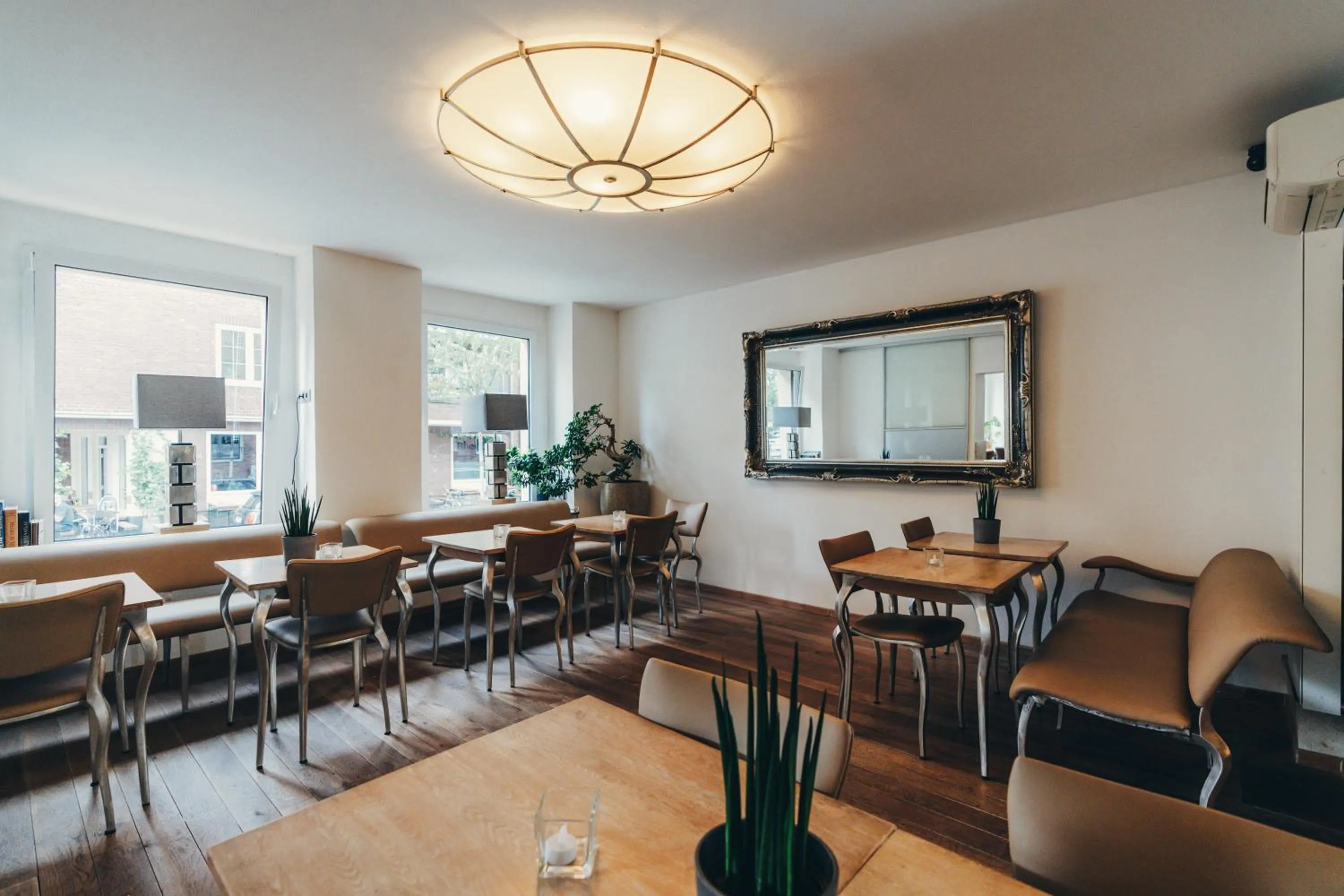 Restaurant/places to eat in Boutique Hotel Düsseldorf Berial