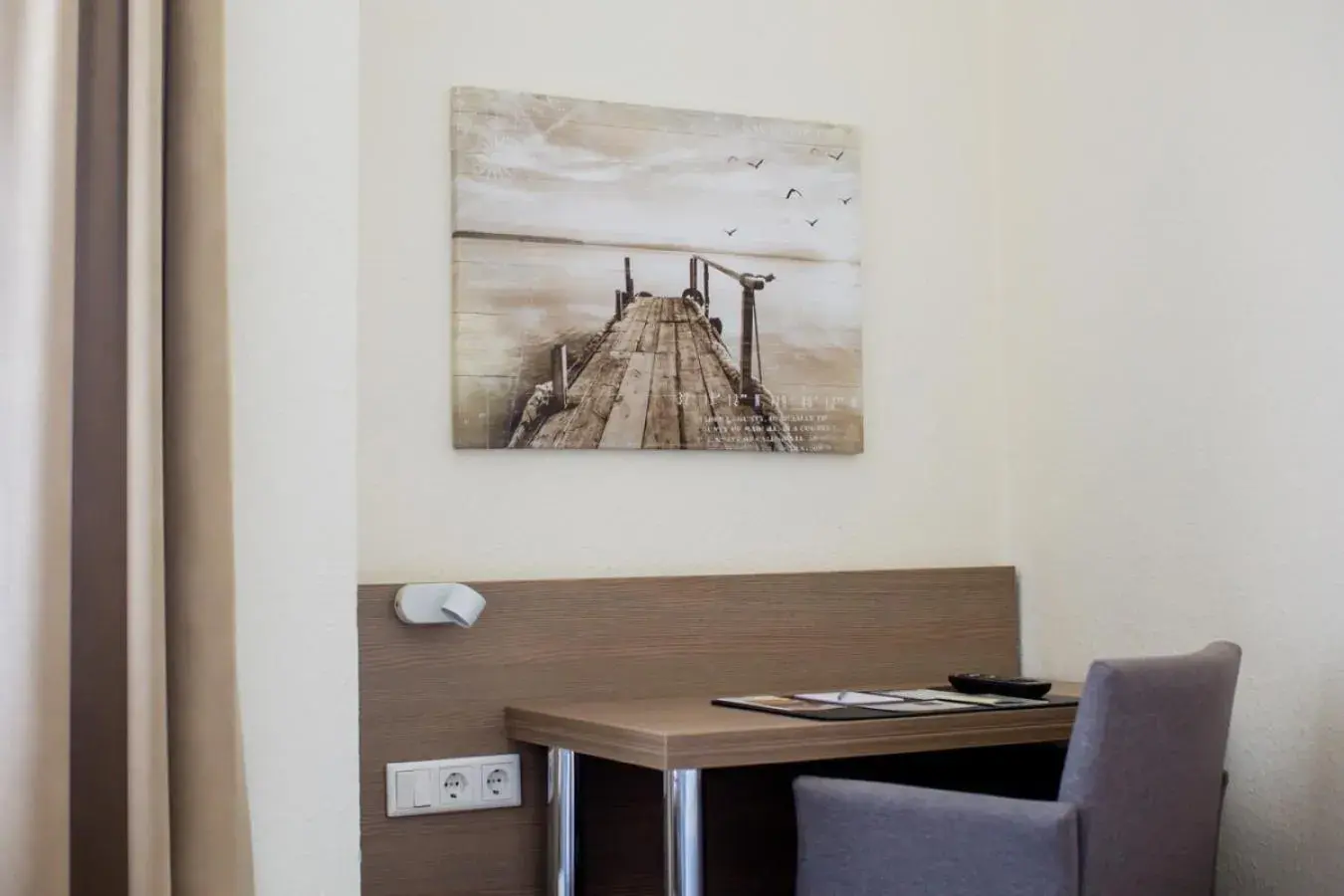 Photo of the whole room in Hotel Das Kronprinz Photo of the whole room in Hotel Das Kronprinz