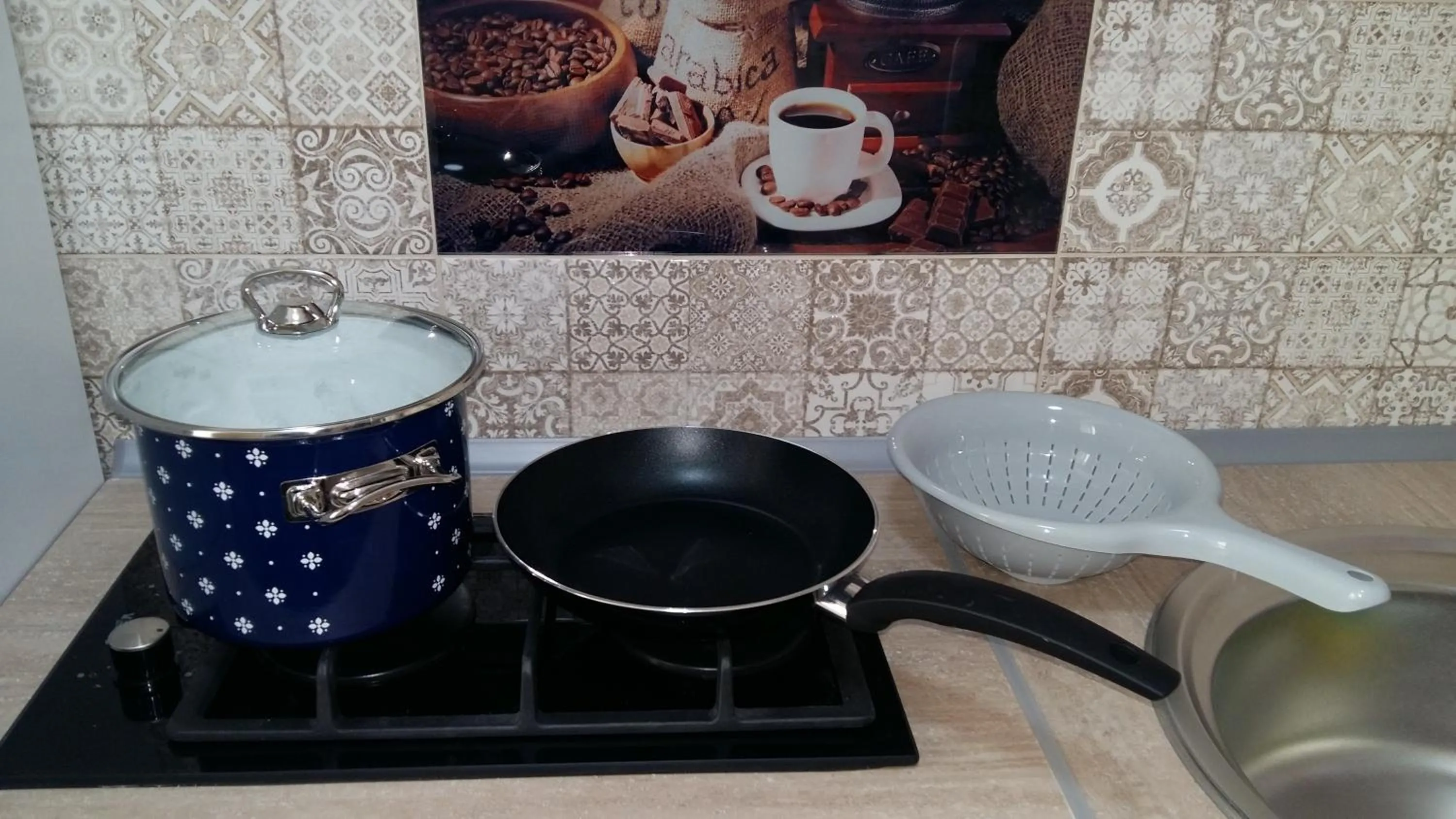 Kitchen or kitchenette in Hostel Voyage