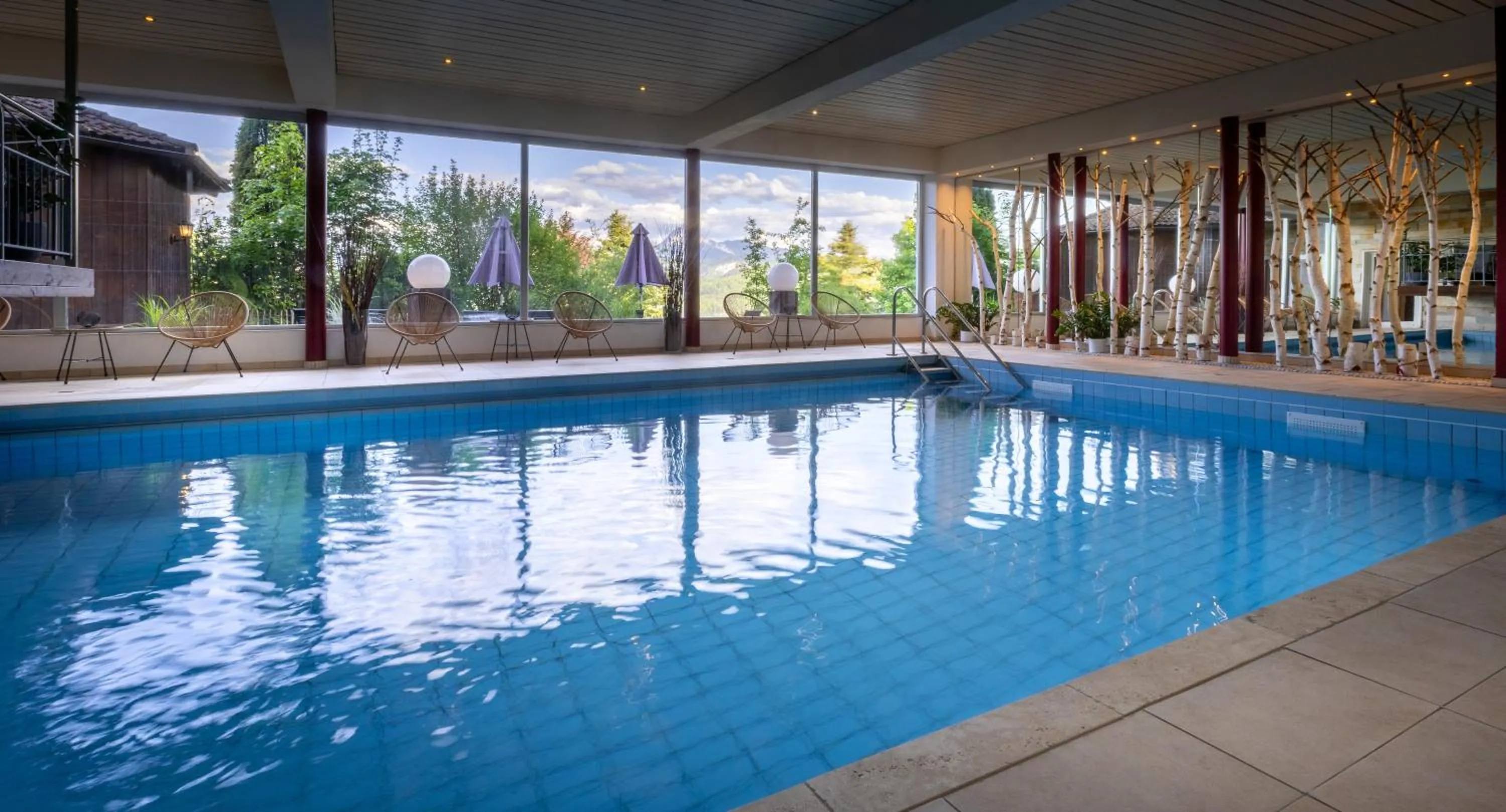 Swimming pool in Hotel Bergruh