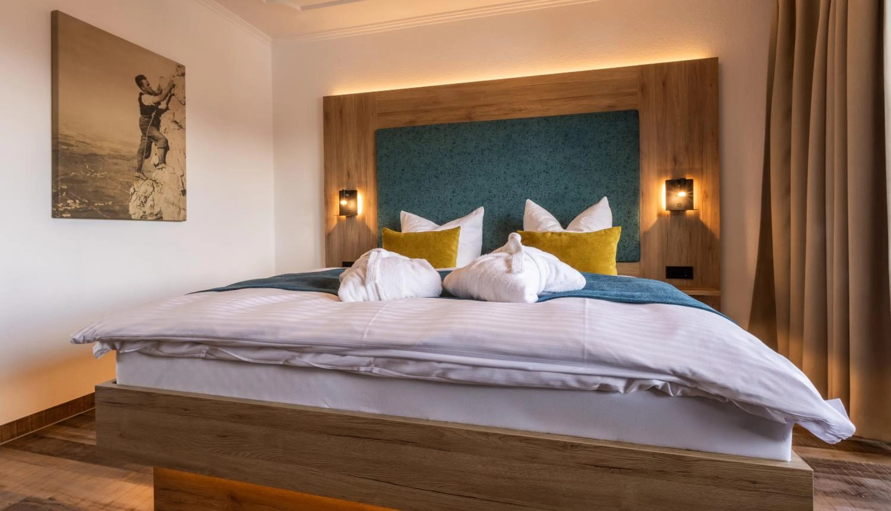 Photo of the whole room, Bed in Hotel Bergruh