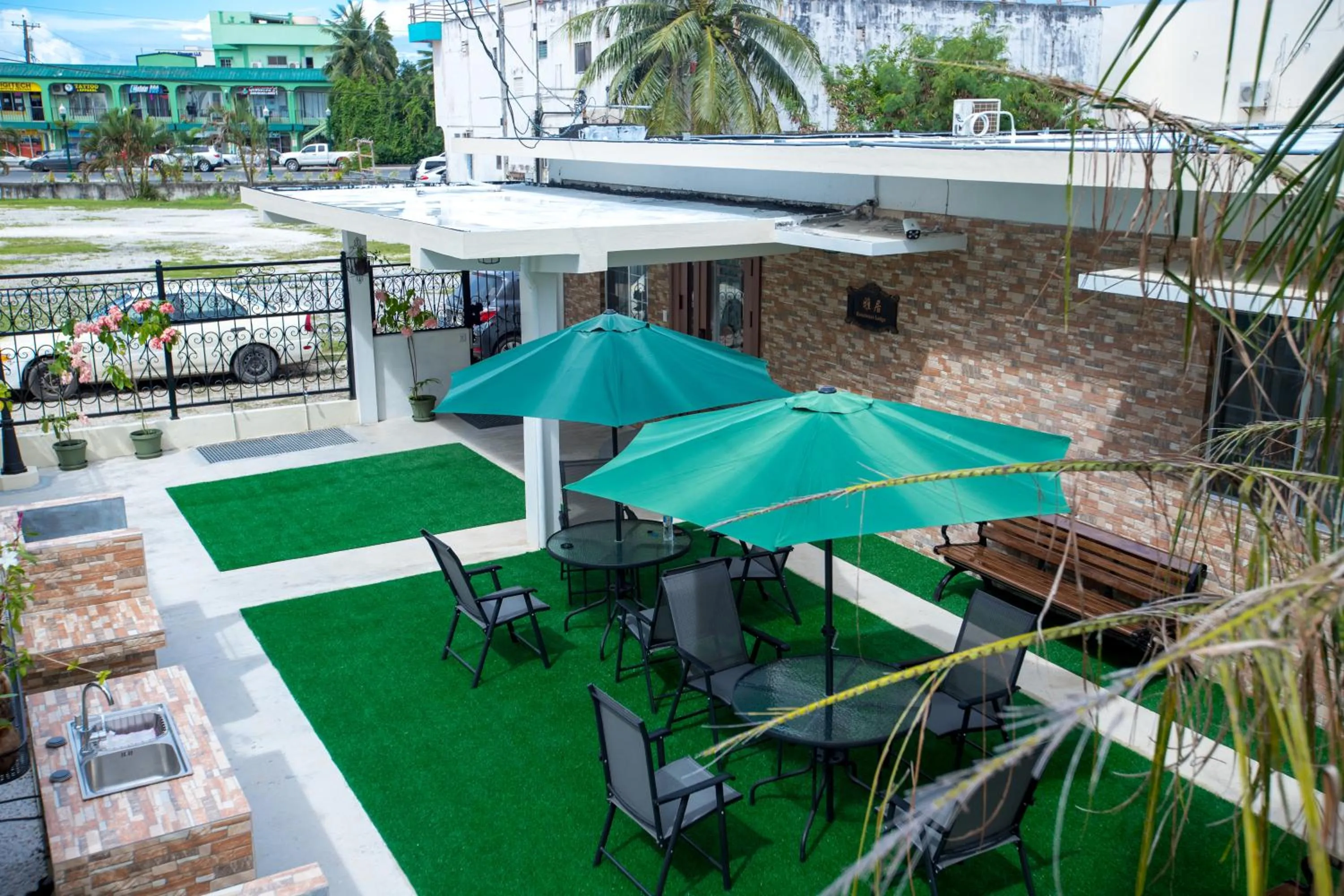 BBQ facilities in Residence Lodge