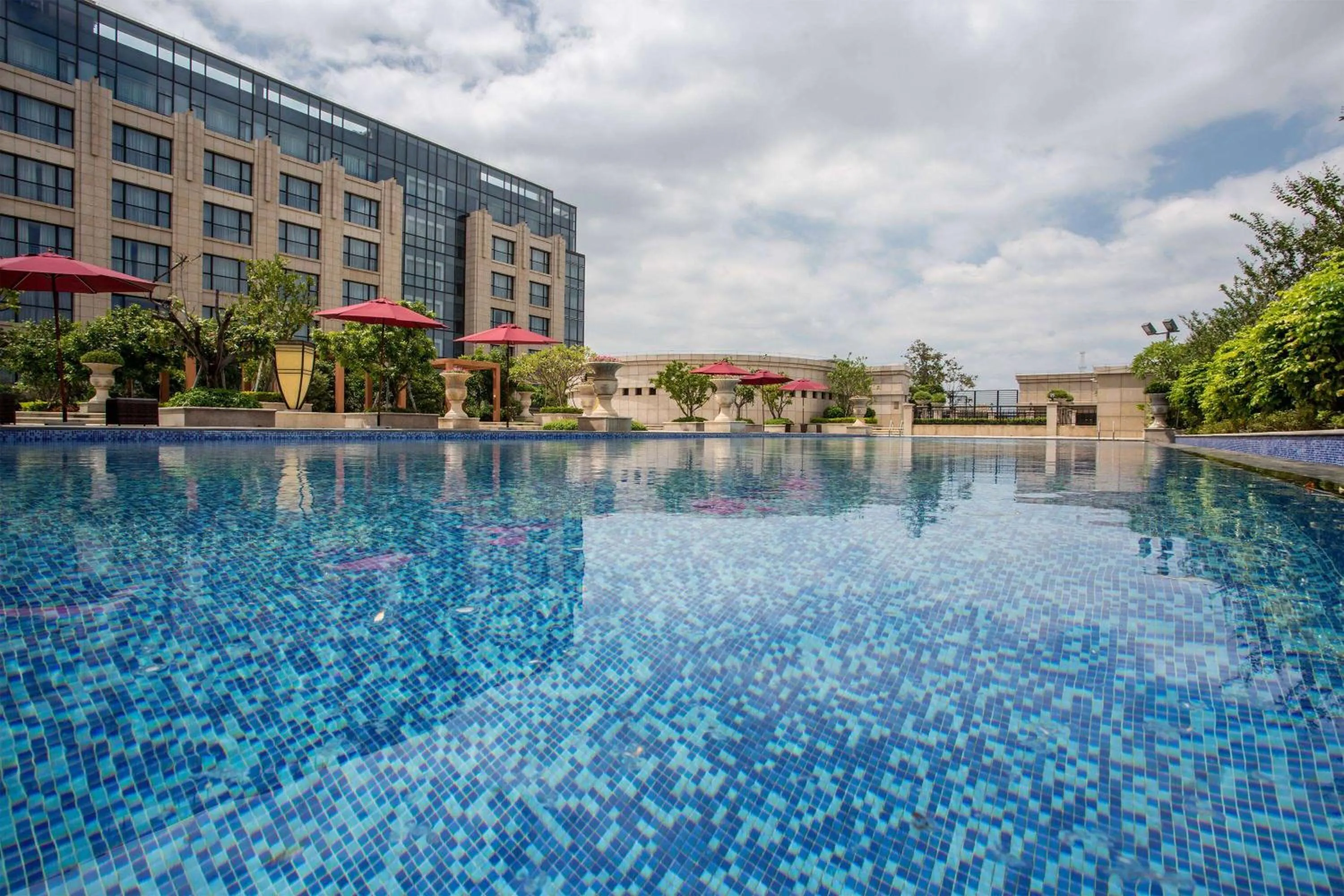 Howard Johnson Glory Plaza Chenghai