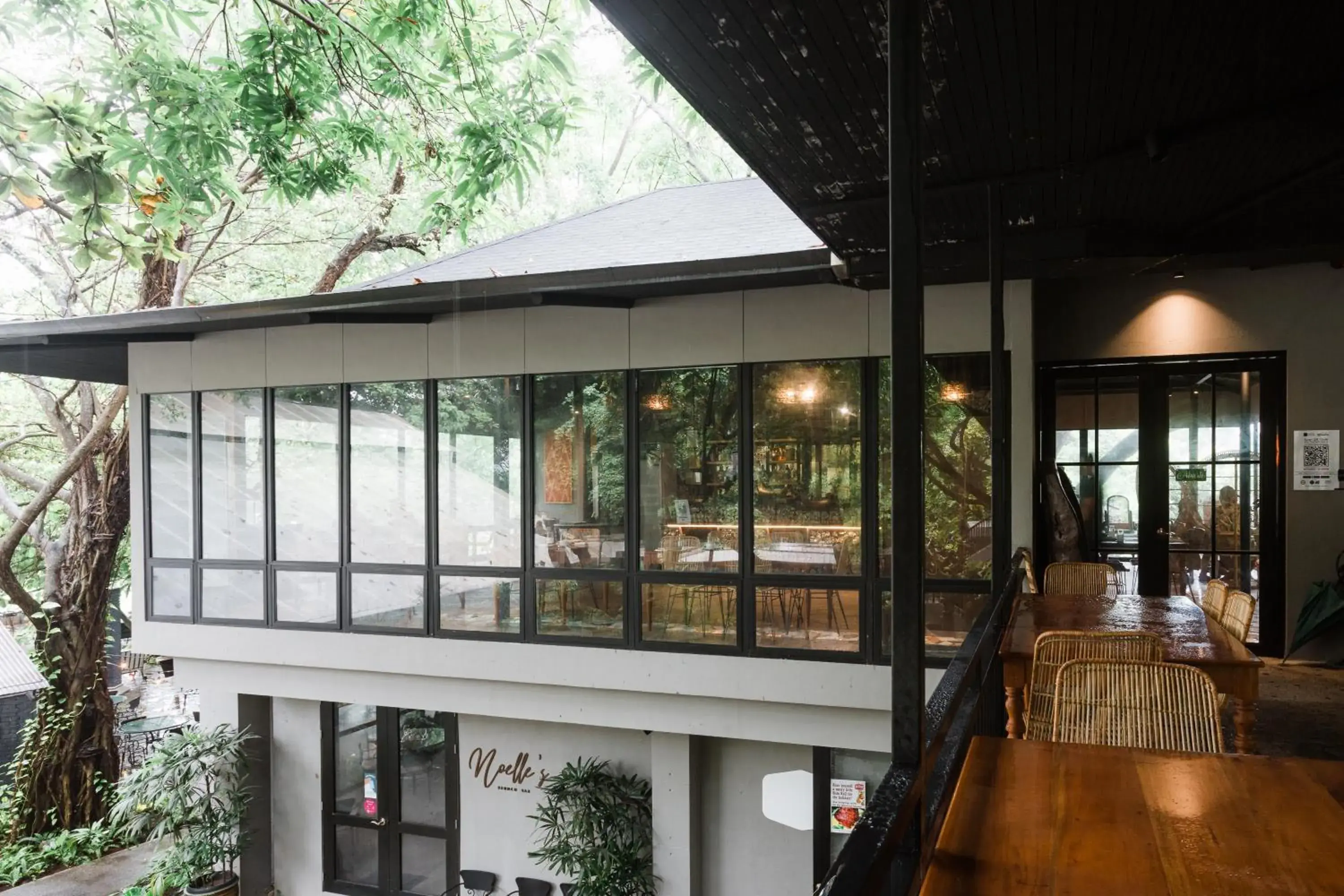 Restaurant/places to eat in The Henry Resort Dumaguete Restaurant/places to eat in The Henry Resort Dumaguete