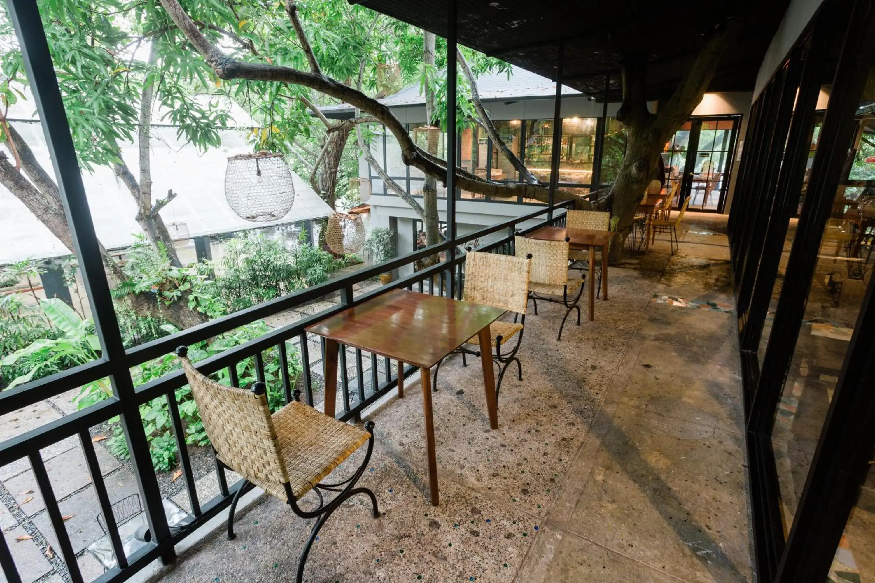 Restaurant/places to eat in The Henry Resort Dumaguete Restaurant/places to eat in The Henry Resort Dumaguete