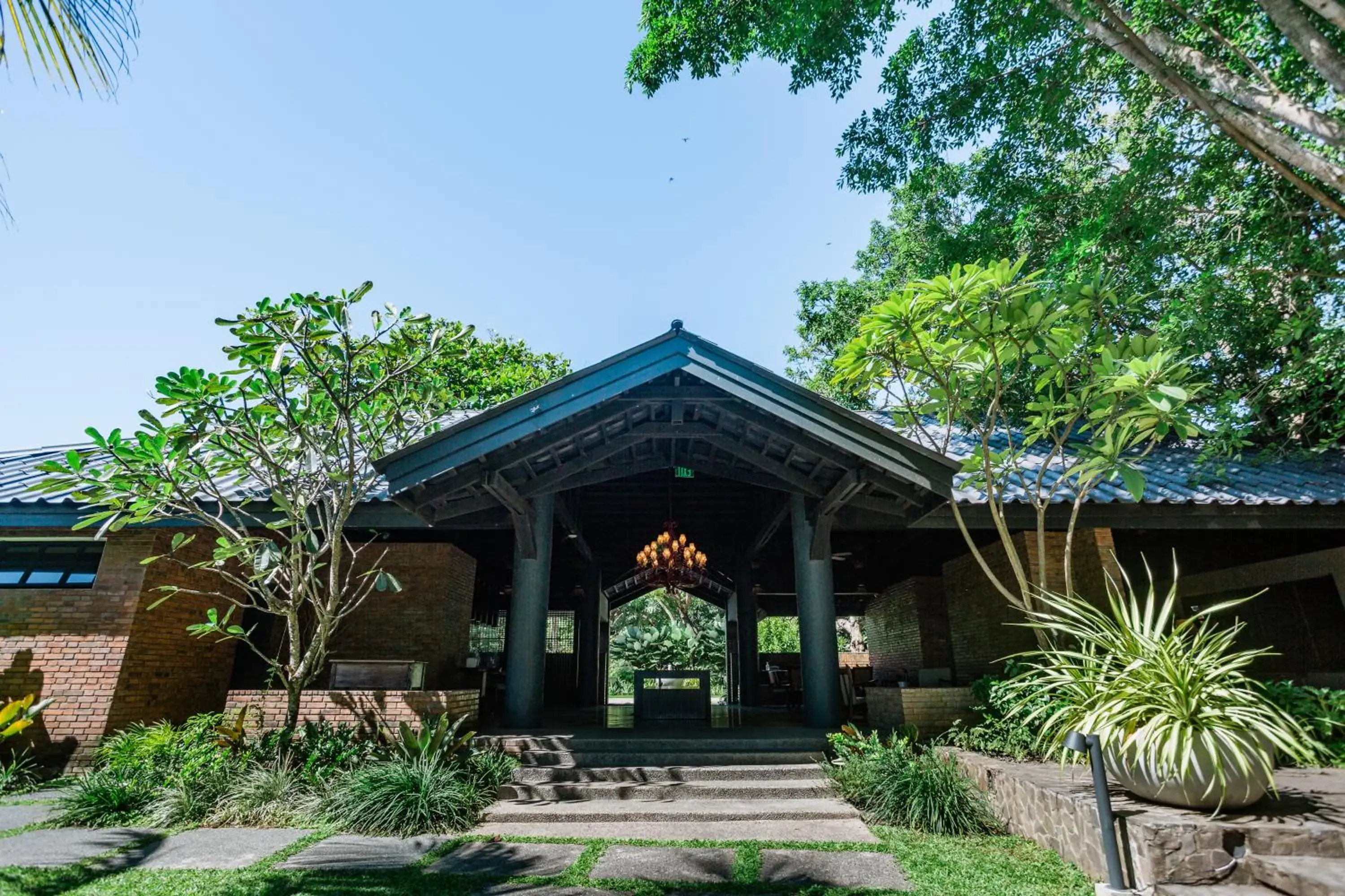 Facade/entrance in The Henry Resort Dumaguete Facade/entrance in The Henry Resort Dumaguete