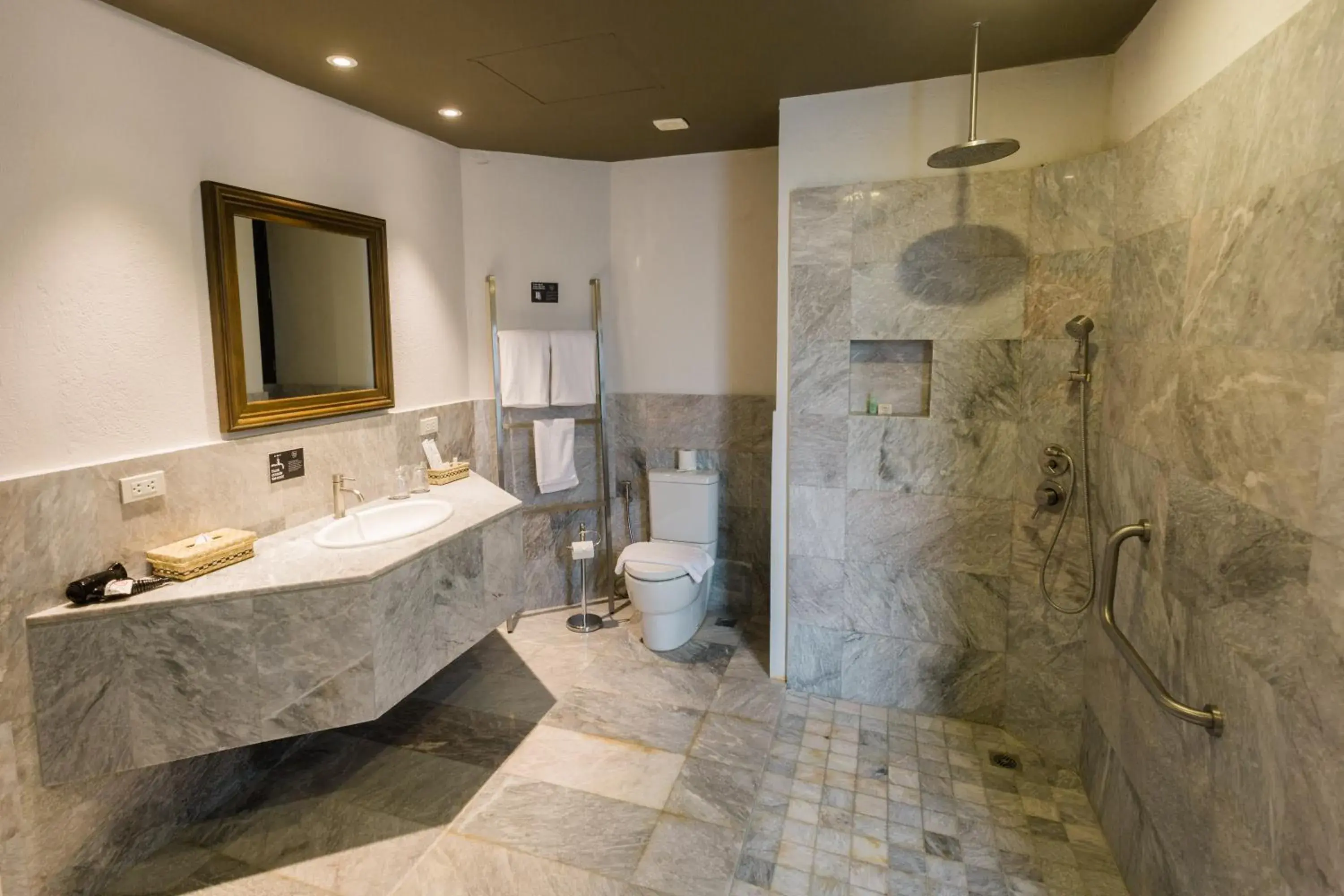 Bathroom in The Henry Resort Dumaguete Bathroom in The Henry Resort Dumaguete