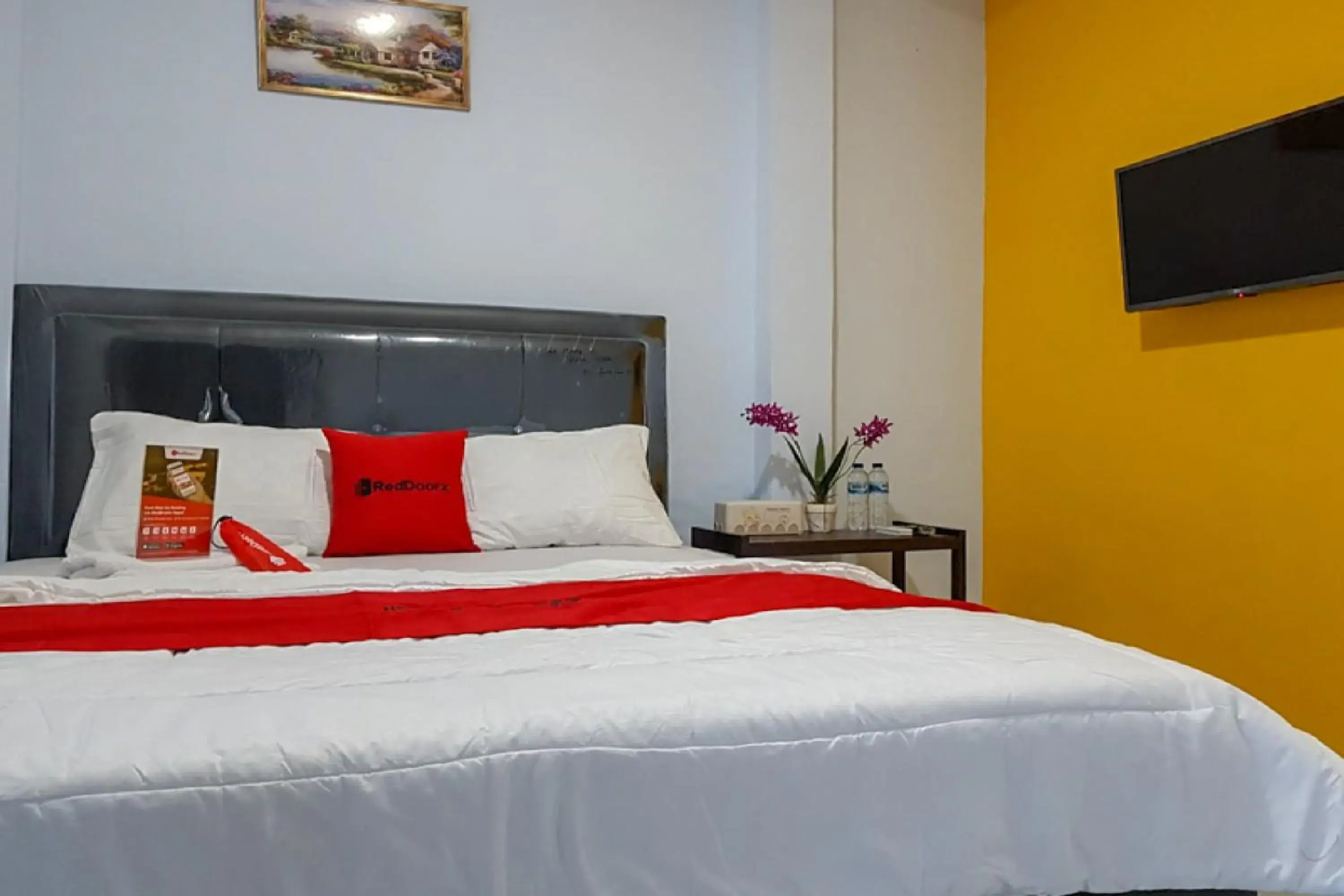 Bed in RedDoorz near RSUD Kota Luwuk Bed in RedDoorz near RSUD Kota Luwuk