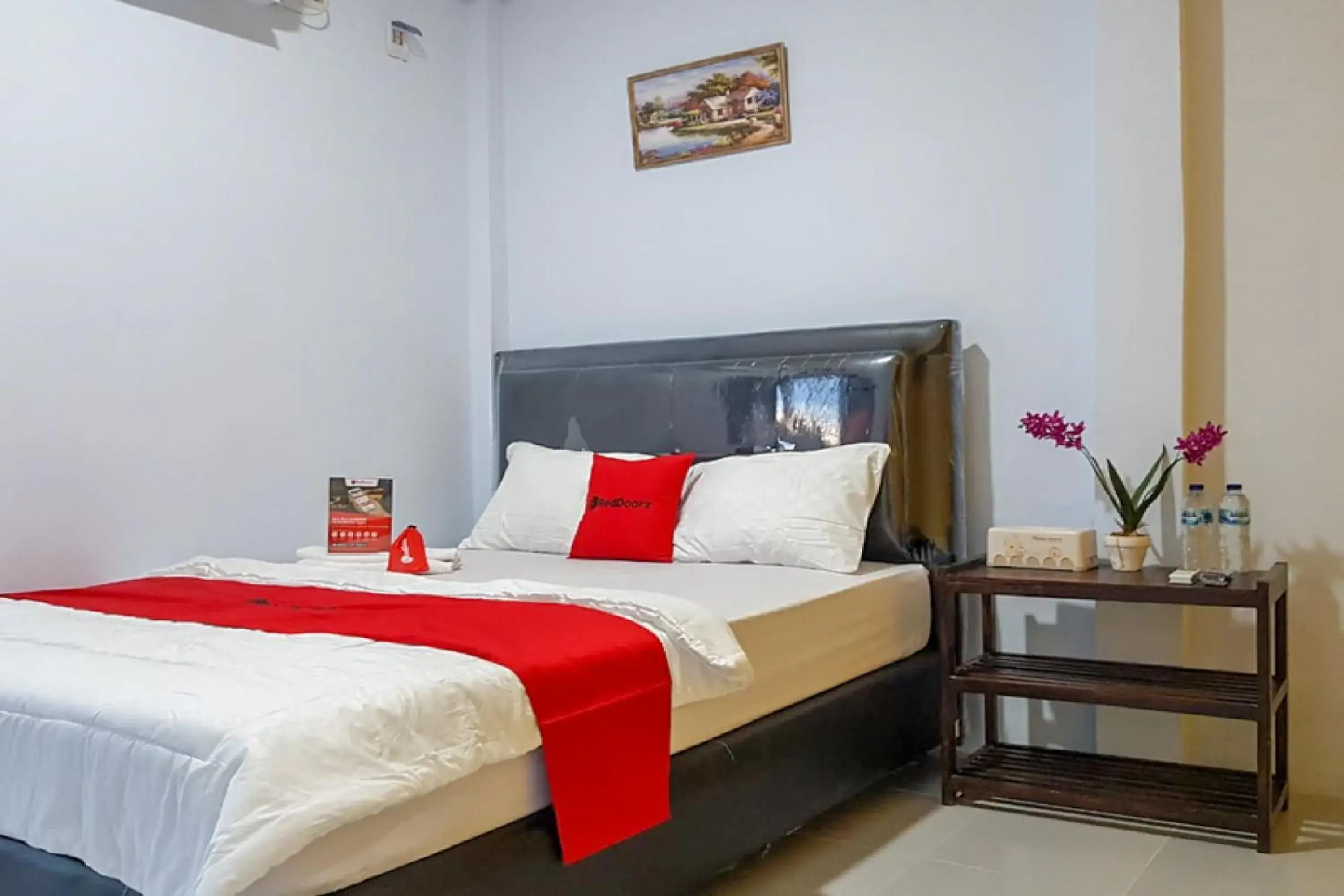Bedroom, Bed in RedDoorz near RSUD Kota Luwuk Bedroom, Bed in RedDoorz near RSUD Kota Luwuk