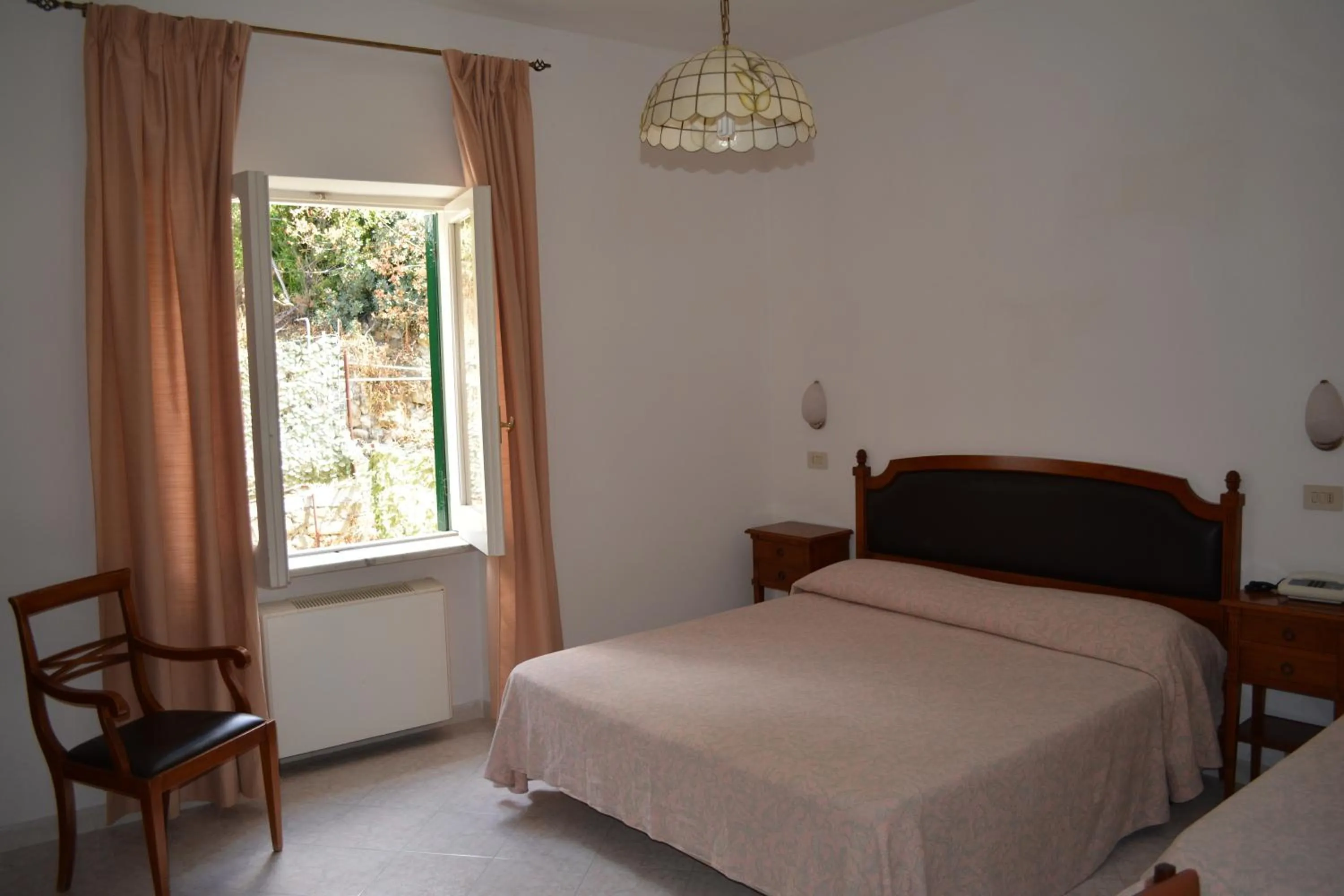 Bedroom, Bed in Hotel Maronti