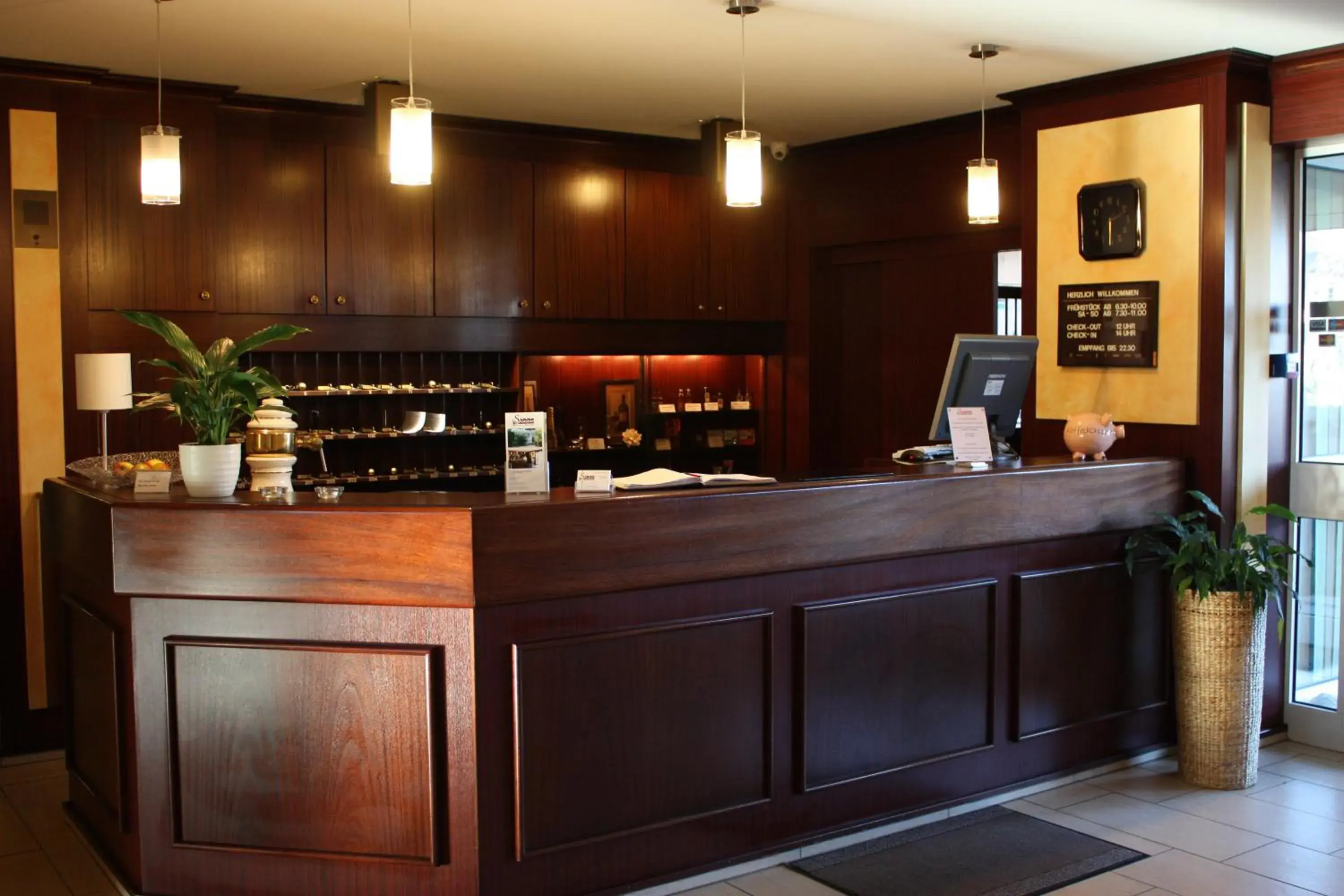 Lobby or reception in Hotel Senator Lobby or reception in Hotel Senator