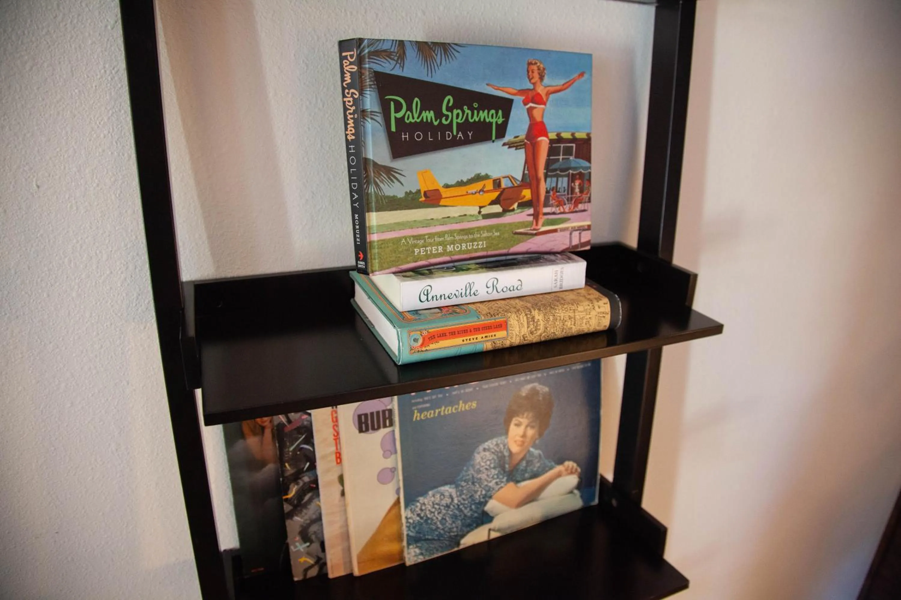 Library in Hotel Flora and Fauna