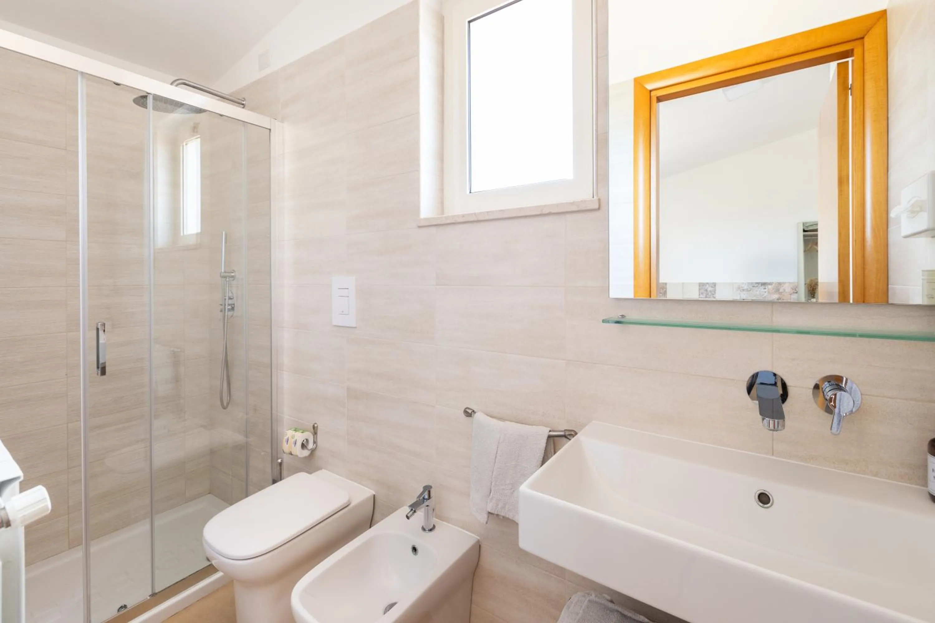 Shower in Villavesta Bed And Breakfast