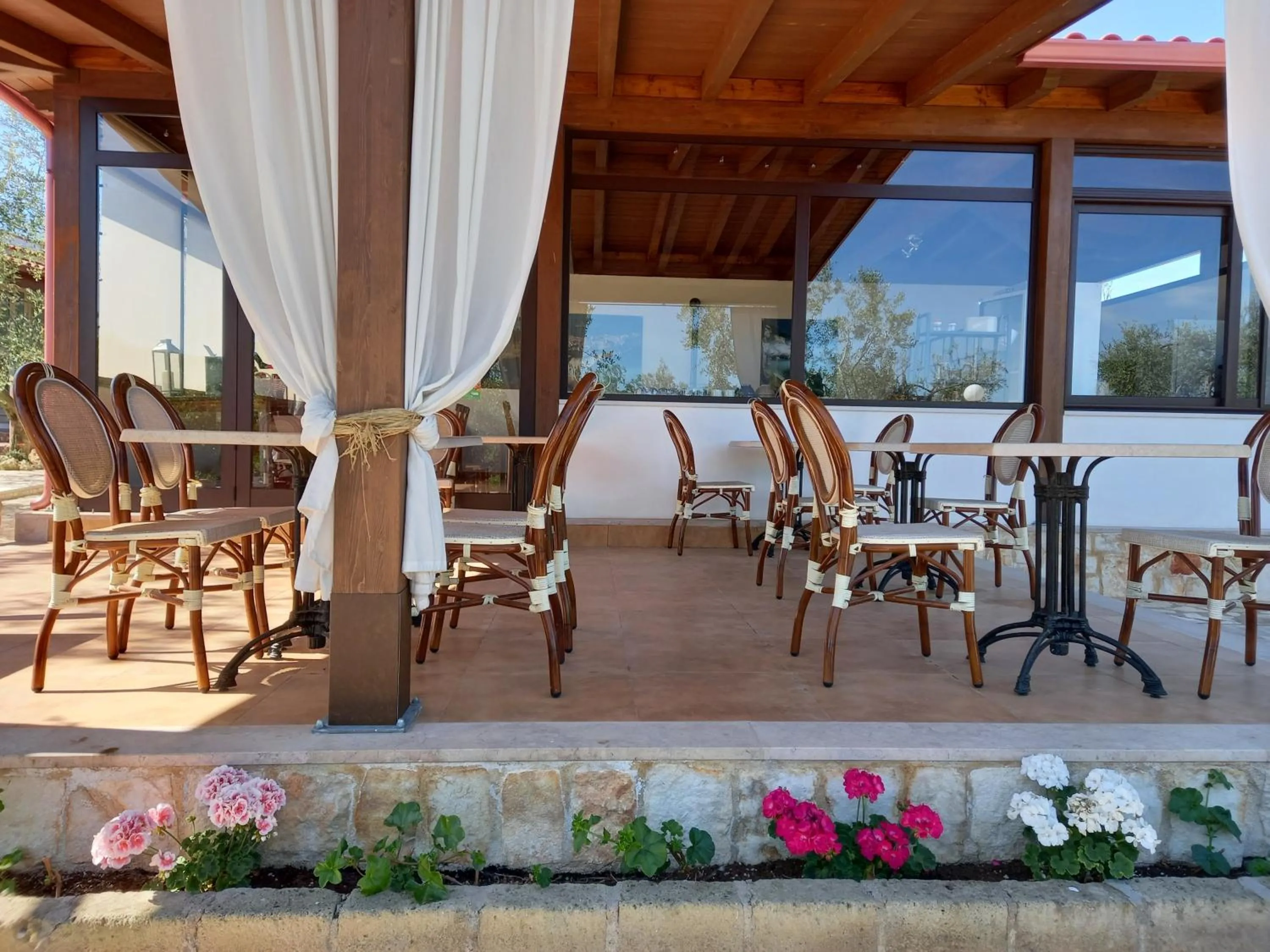 Restaurant/places to eat in Villavesta Bed And Breakfast
