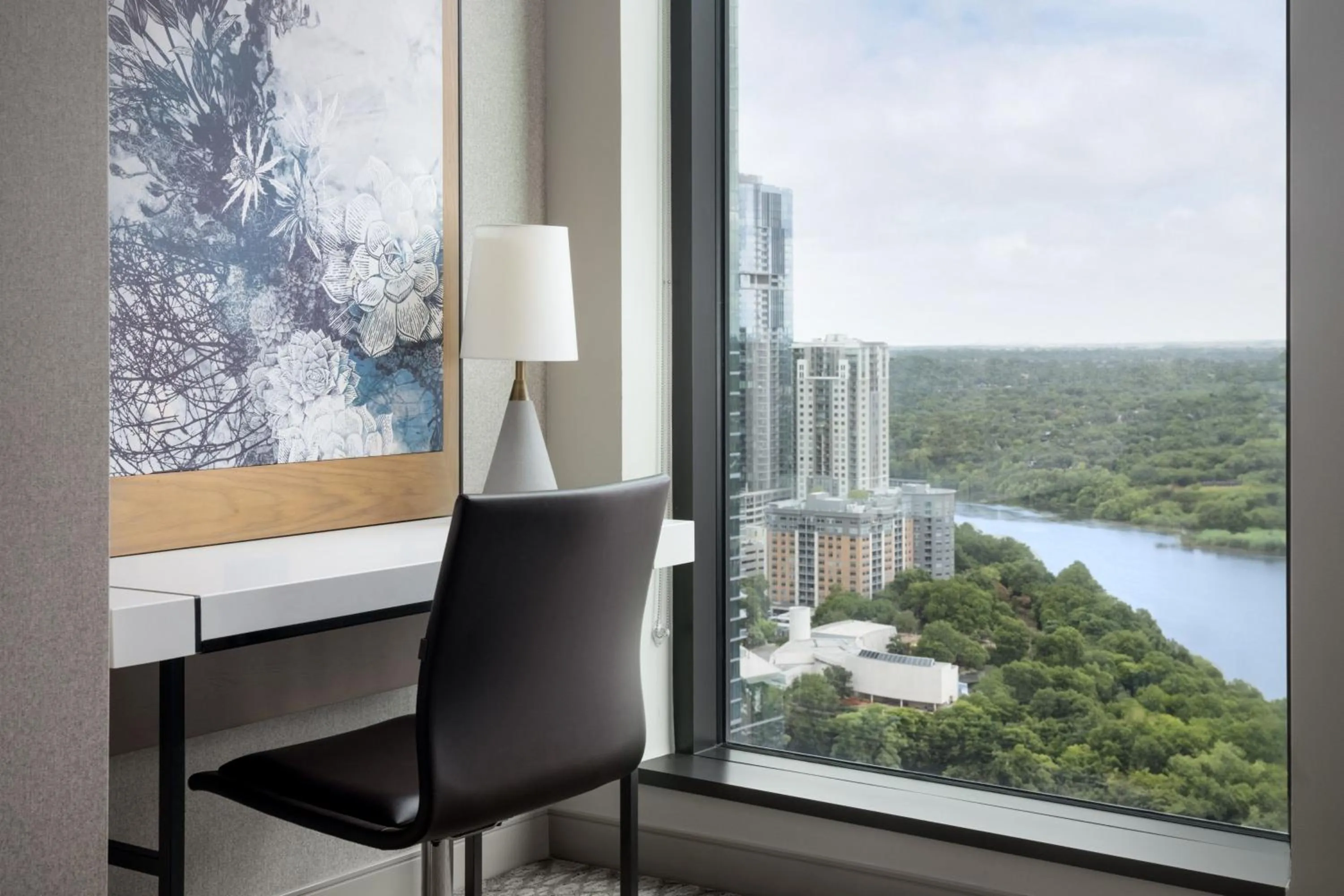 Photo of the whole room in Austin Marriott Downtown