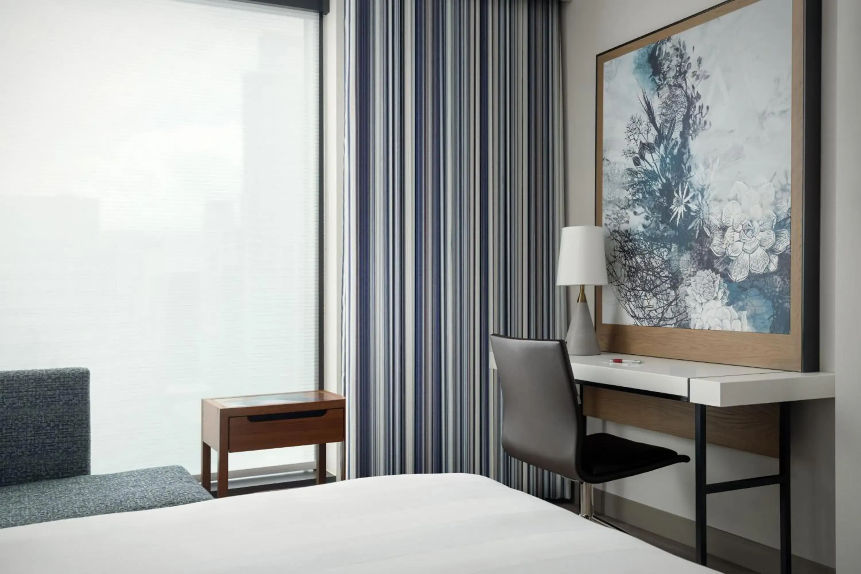 View King, Guest room, 1 King, City view, High floor in Austin Marriott Downtown View King, Guest room, 1 King, City view, High floor in Austin Marriott Downtown